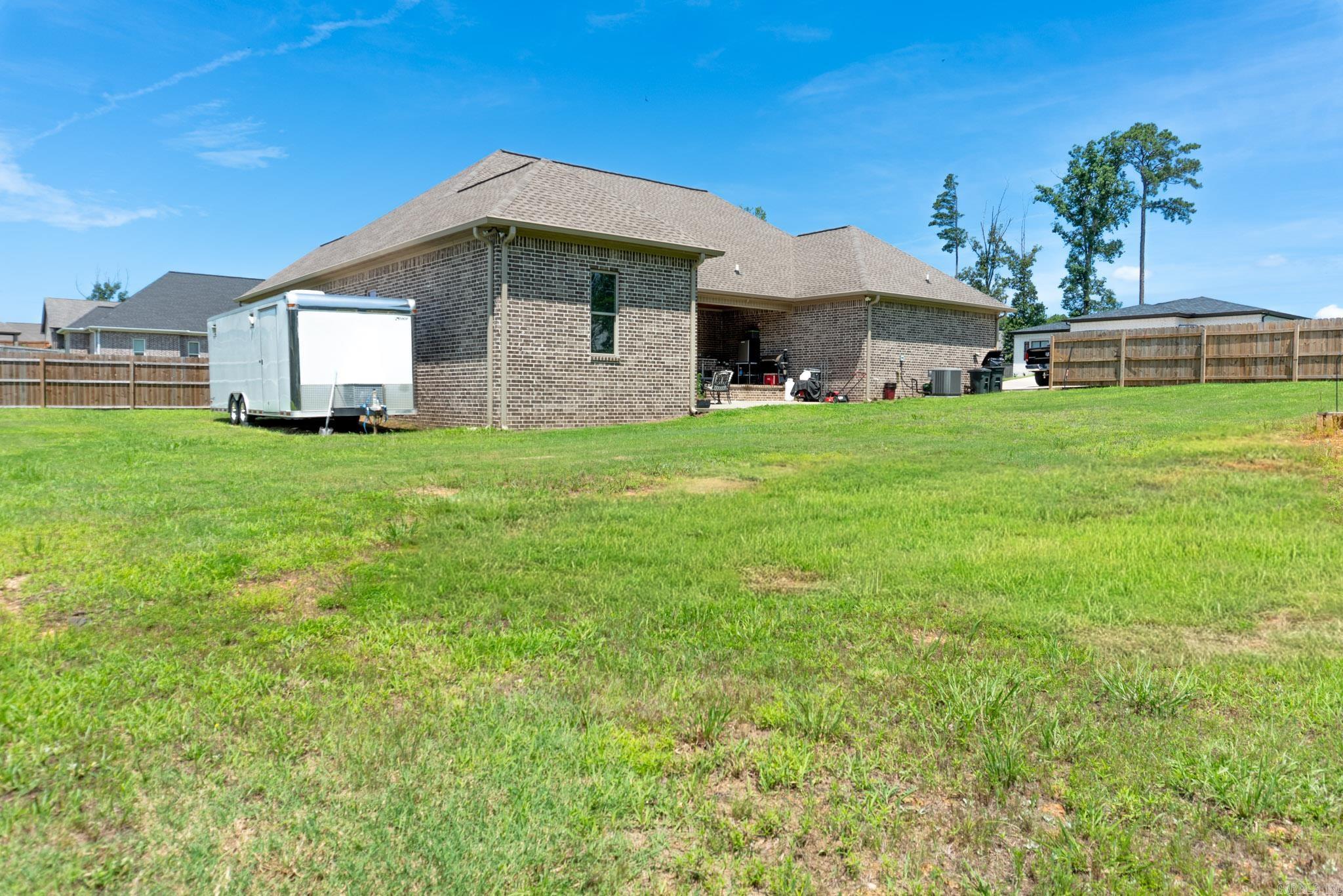 OAK TREE SOUTH - Residential