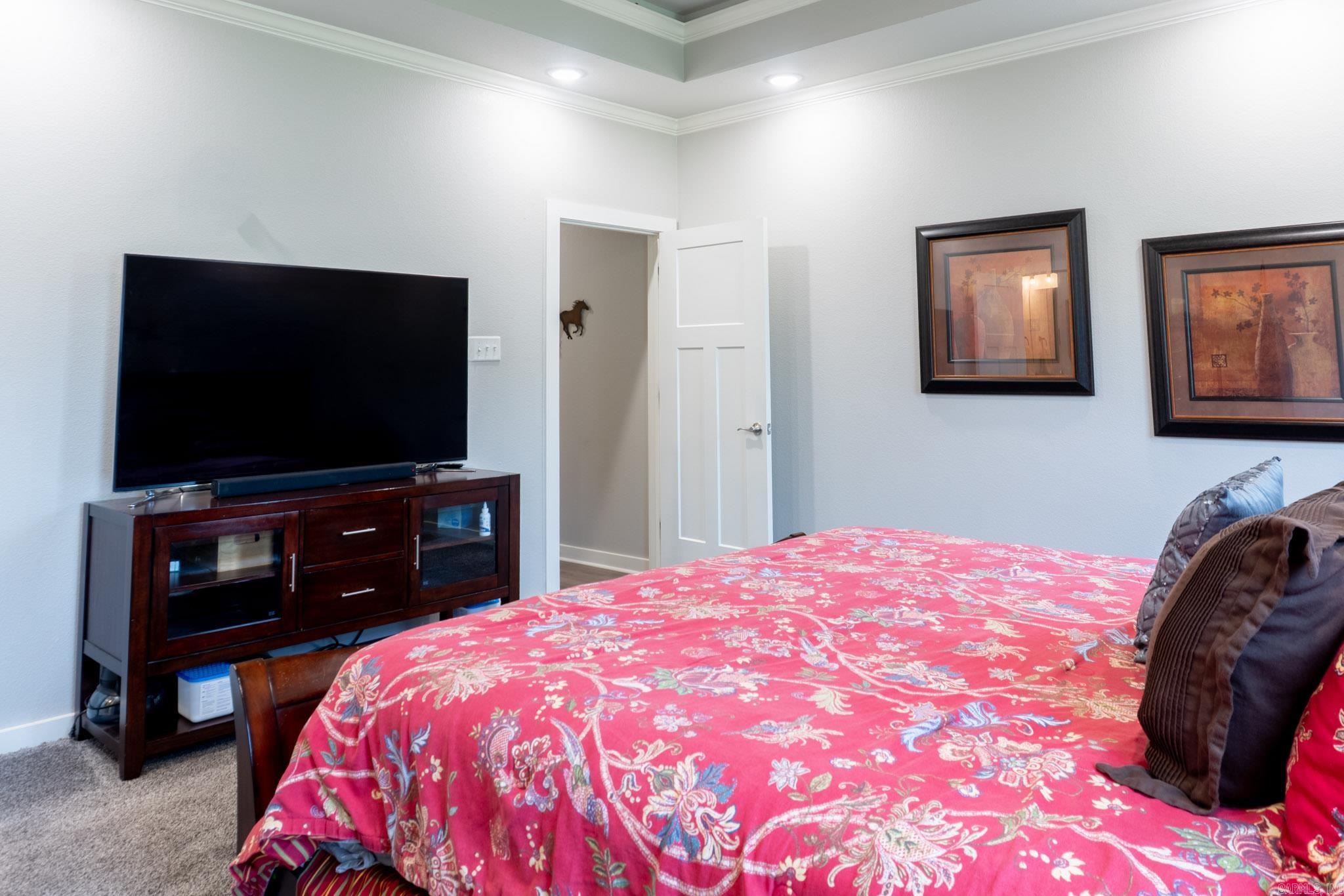 OAK TREE SOUTH - Residential