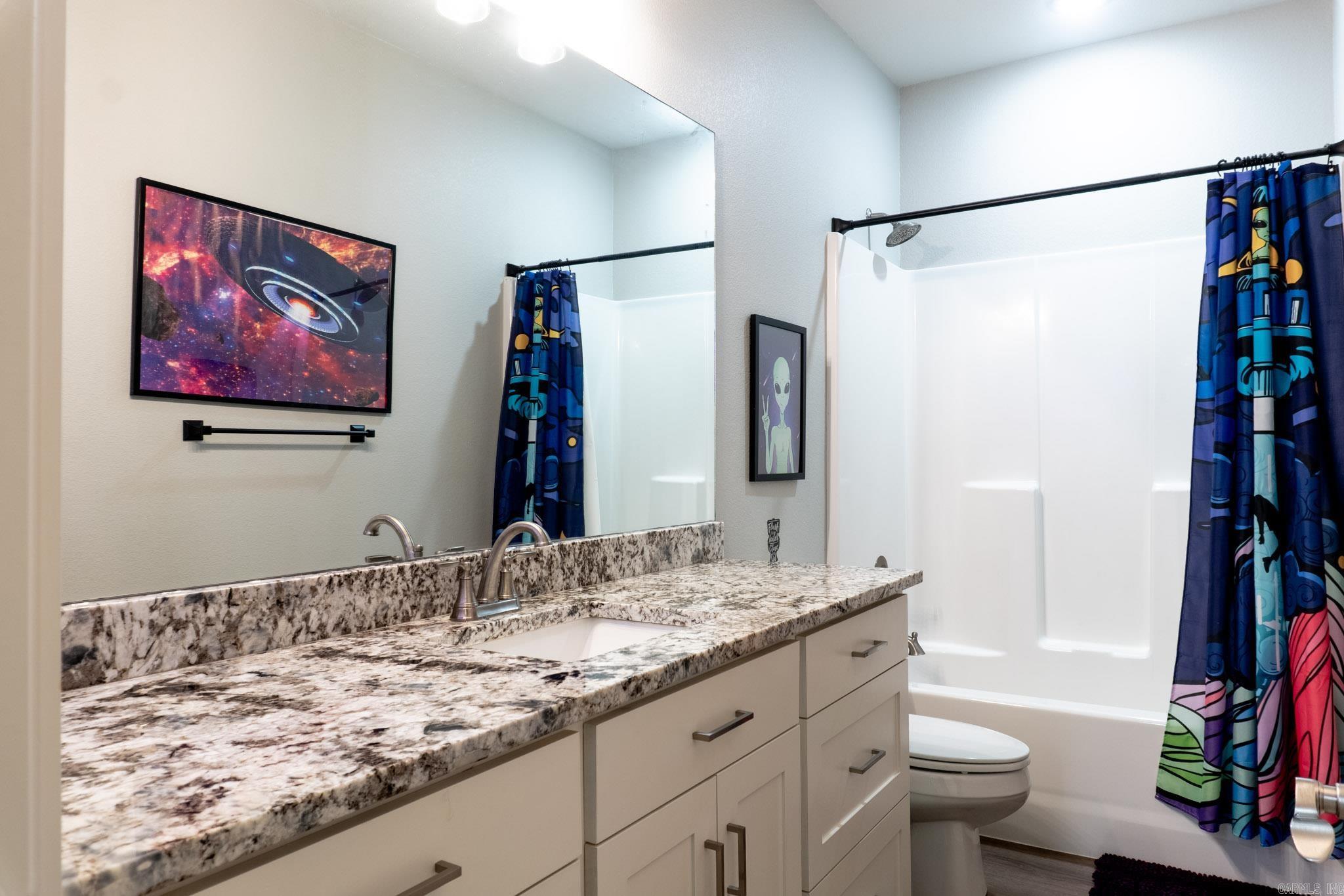 OAK TREE SOUTH - Residential