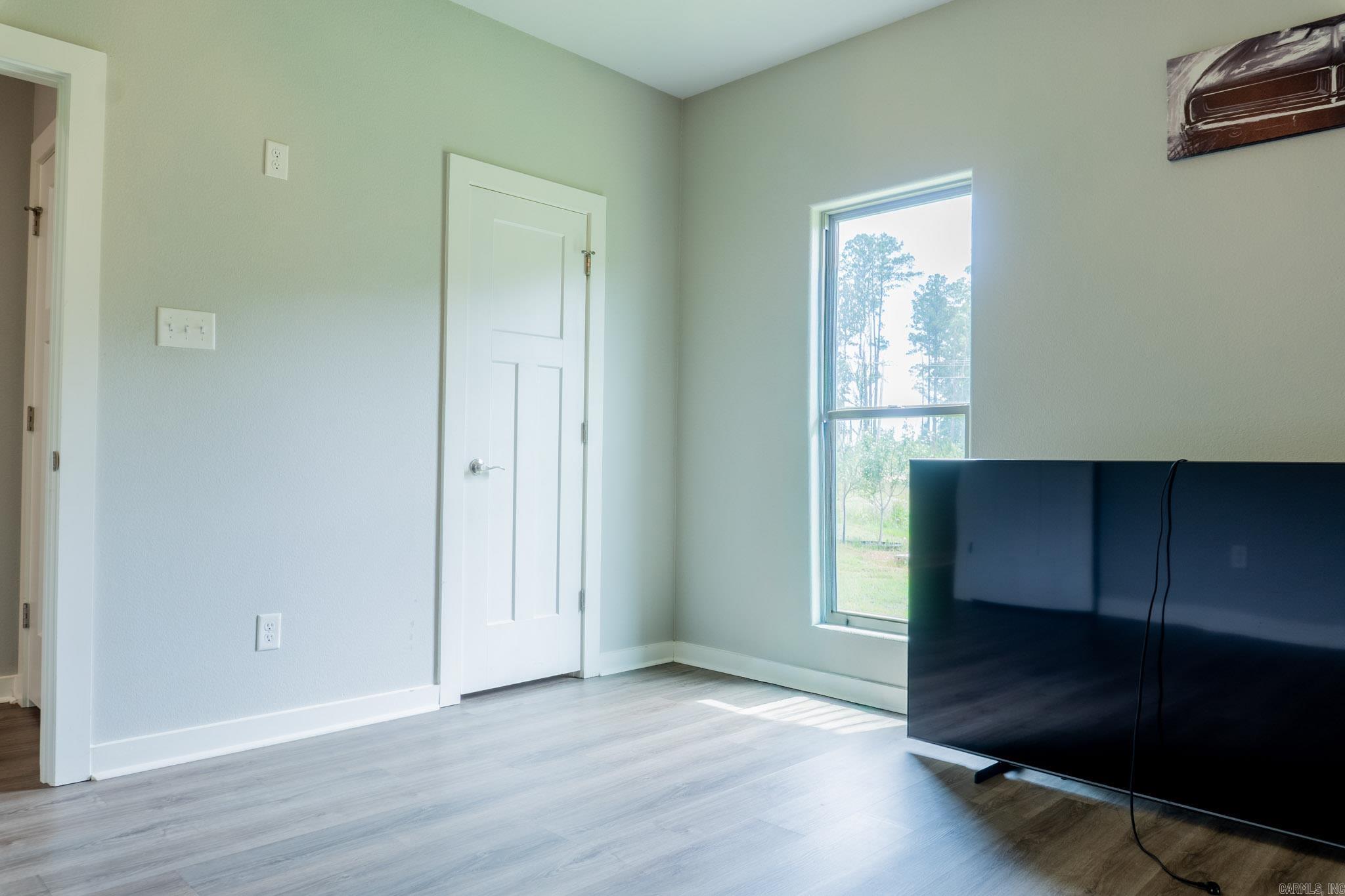 OAK TREE SOUTH - Residential