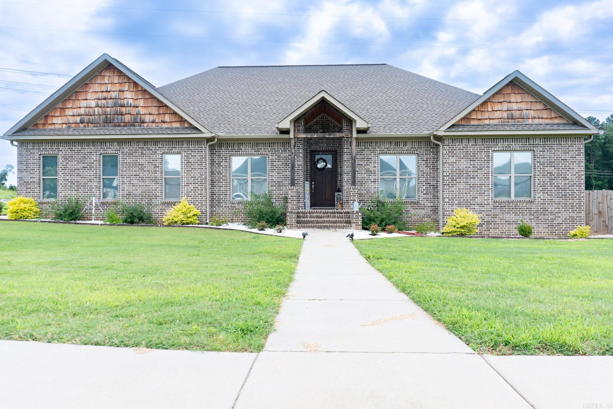 OAK TREE SOUTH - Residential