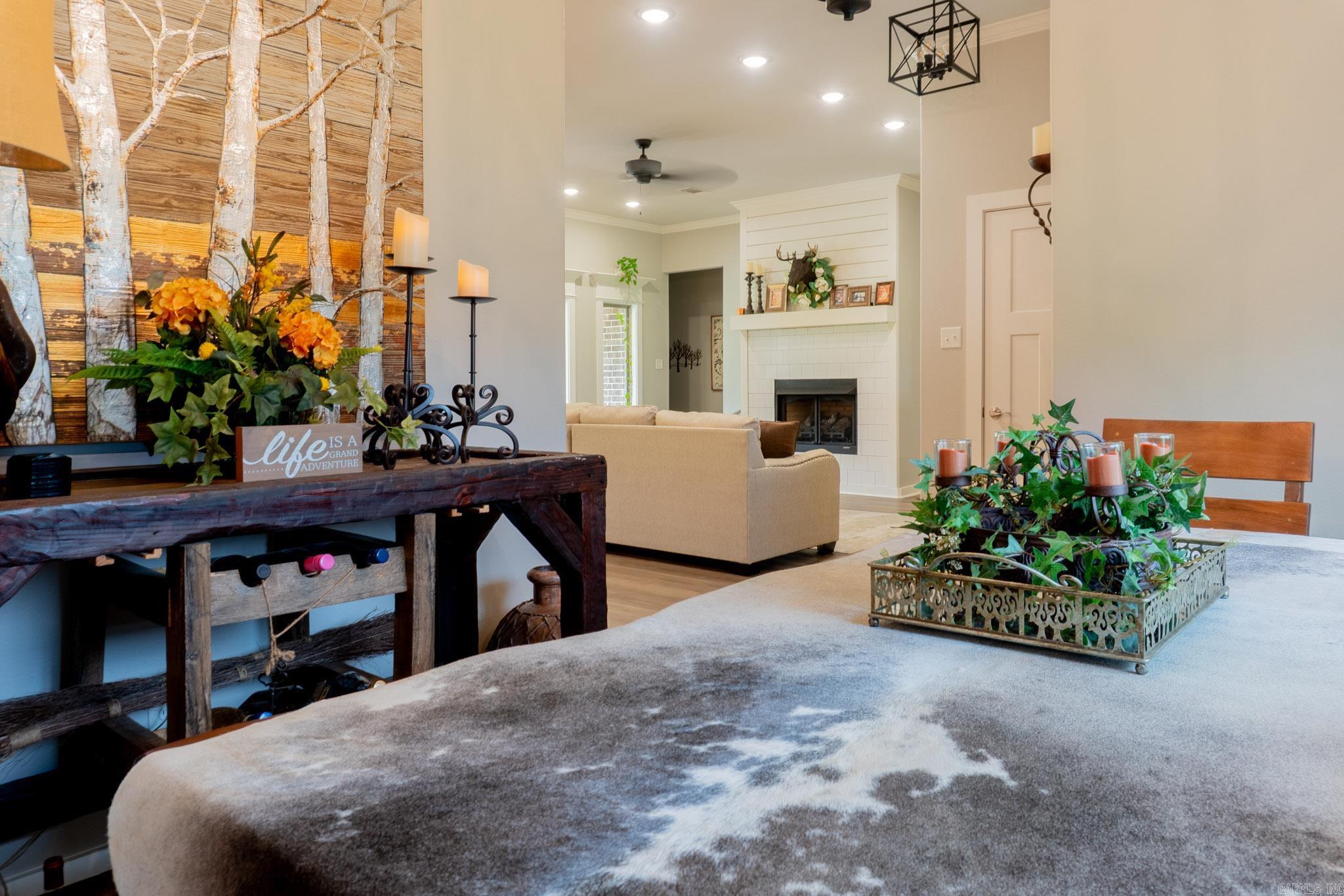 OAK TREE SOUTH - Residential