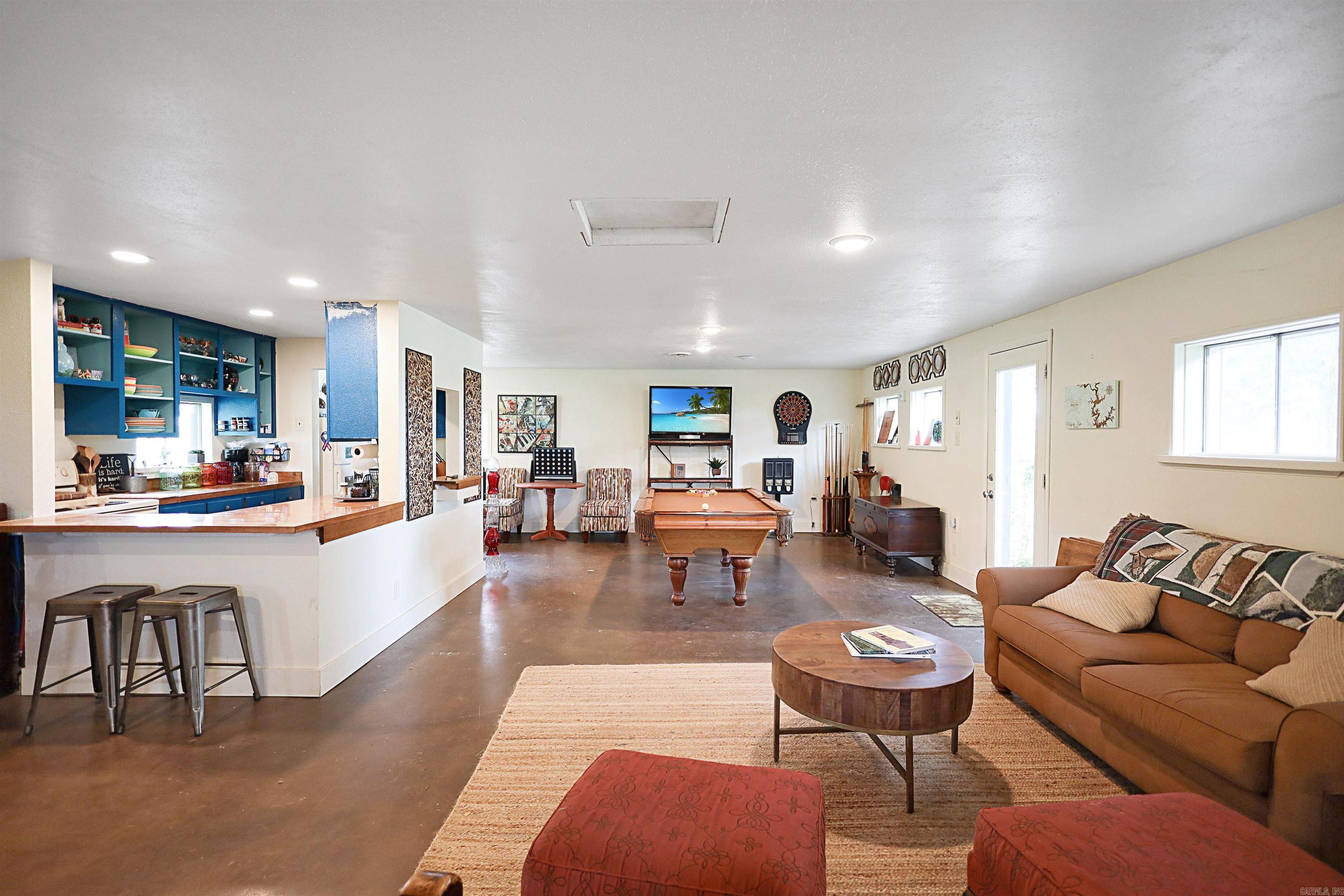 Not in Subdivision - Residential Income