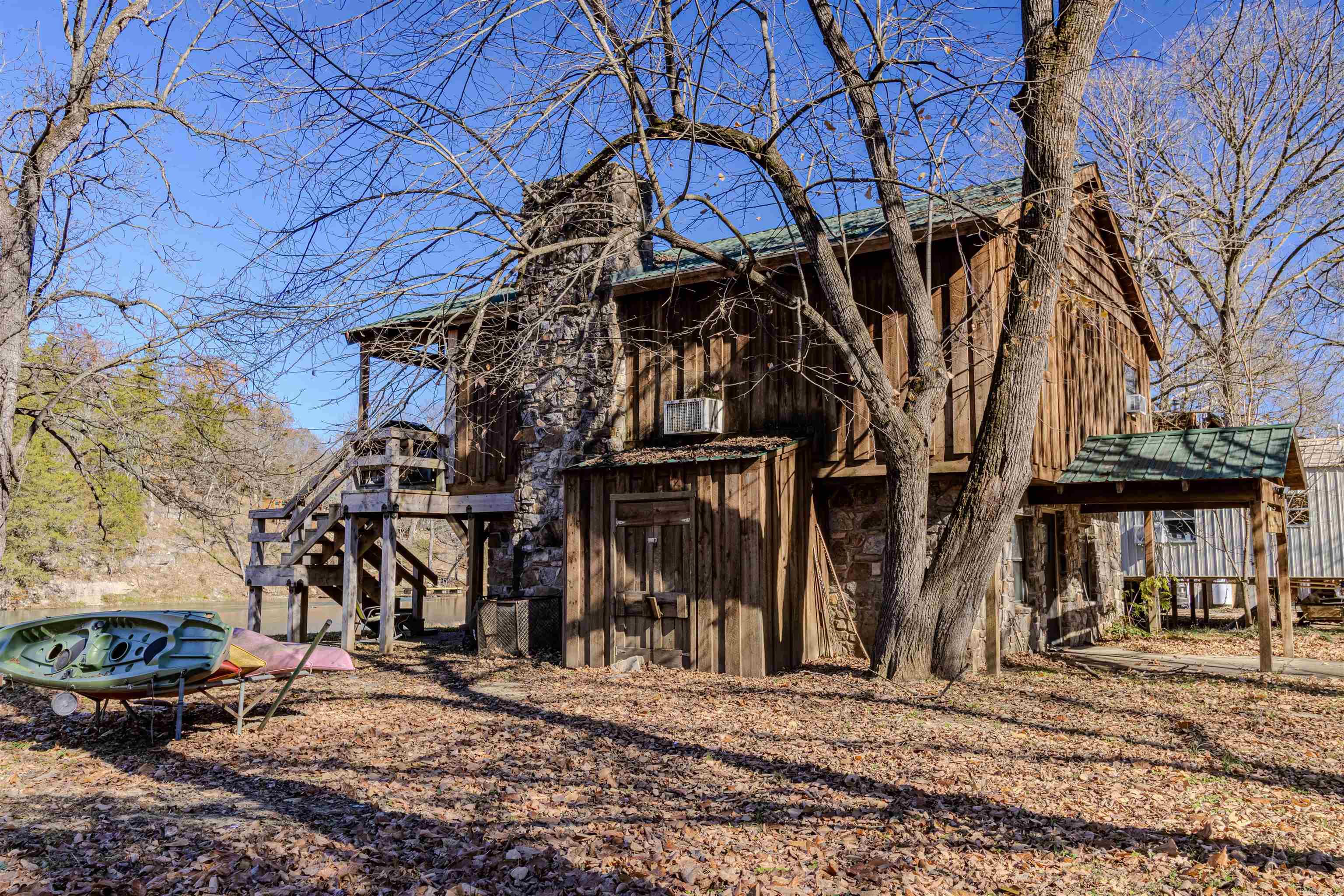 JOHNSON S R FARM - Residential