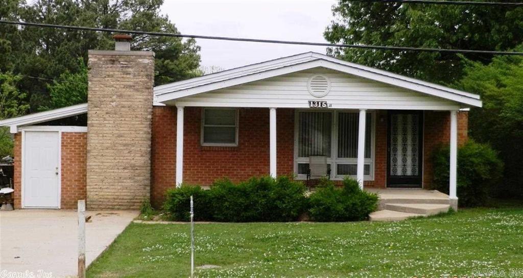 Great location. Large parking pad in front back. Large fenced backyard. Interested persons must apply with Property Manager. Application fee charged.