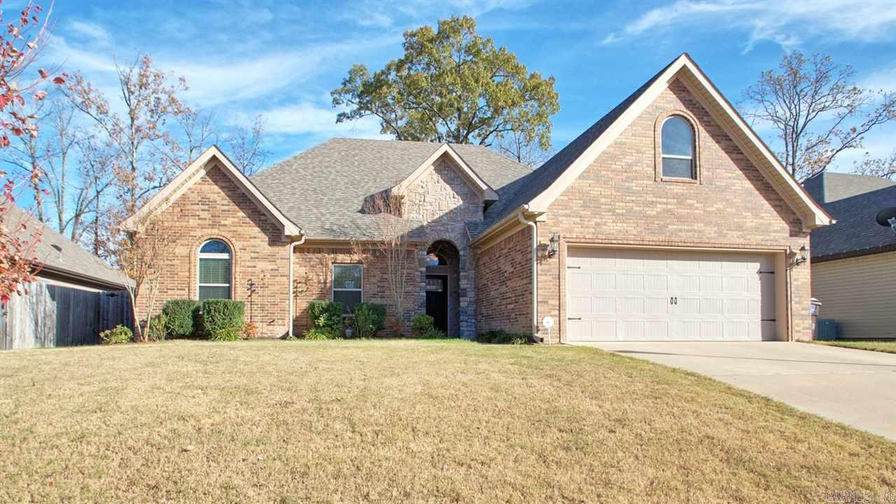 Exactly what you are looking for with a Split 4 bedroom floorplan PLUS A BONUS ROOM! Built to the Owner's Exacting Specifications, You will greatly appreciate the added touches and attention to detail throughout rarely found in this price range. Some of these features include a Tankless Gas Hot Water Heater, Oversized Pantry, Deep Soaking Tub, Huge Master Shower, Custom Designed Kitchen Cabinetry, Extra Wide & Detailed Mouldings throughout, & a Large Utility Room with added cabinetry & counter space.