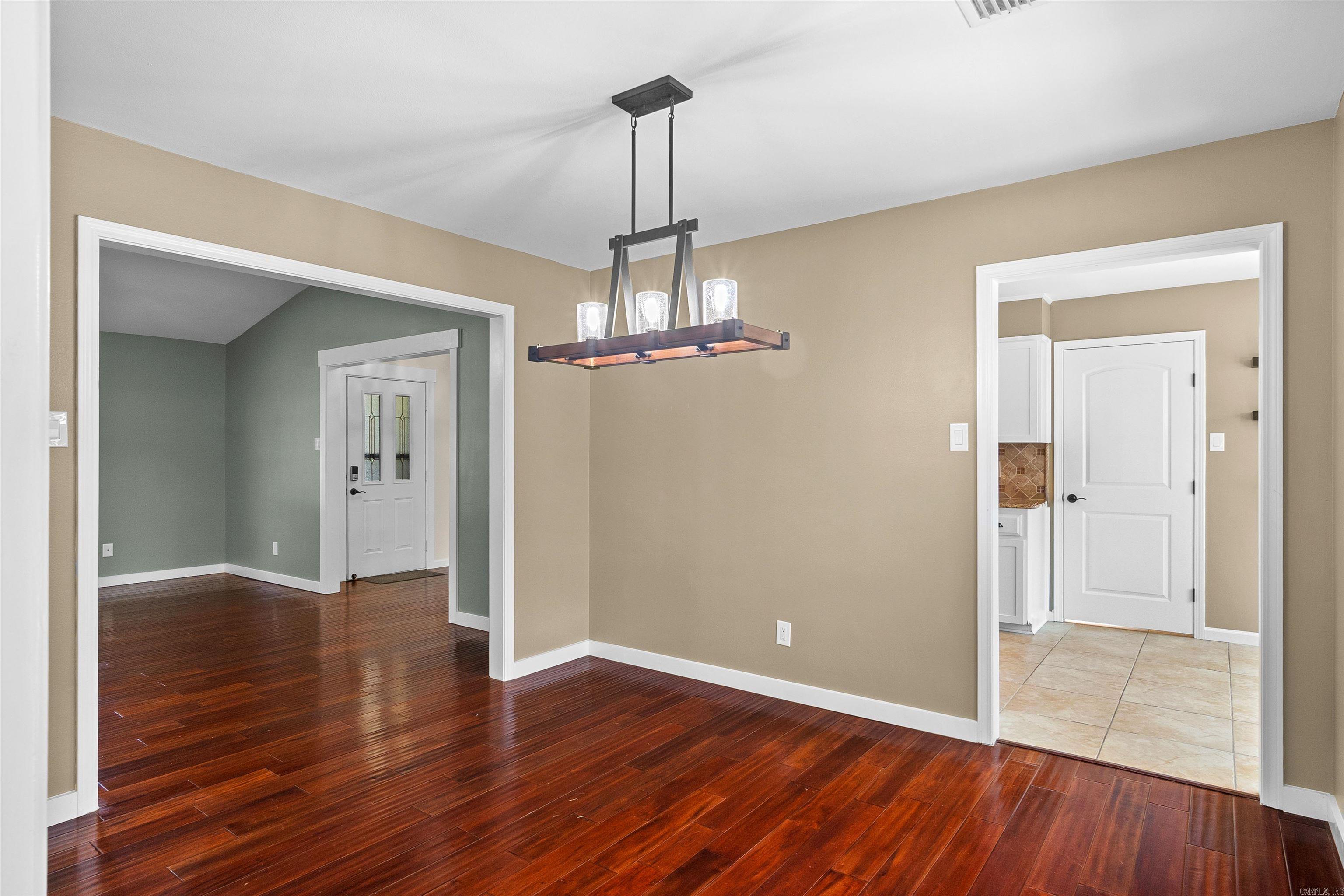 COUNTRY WOOD UNIT - Residential