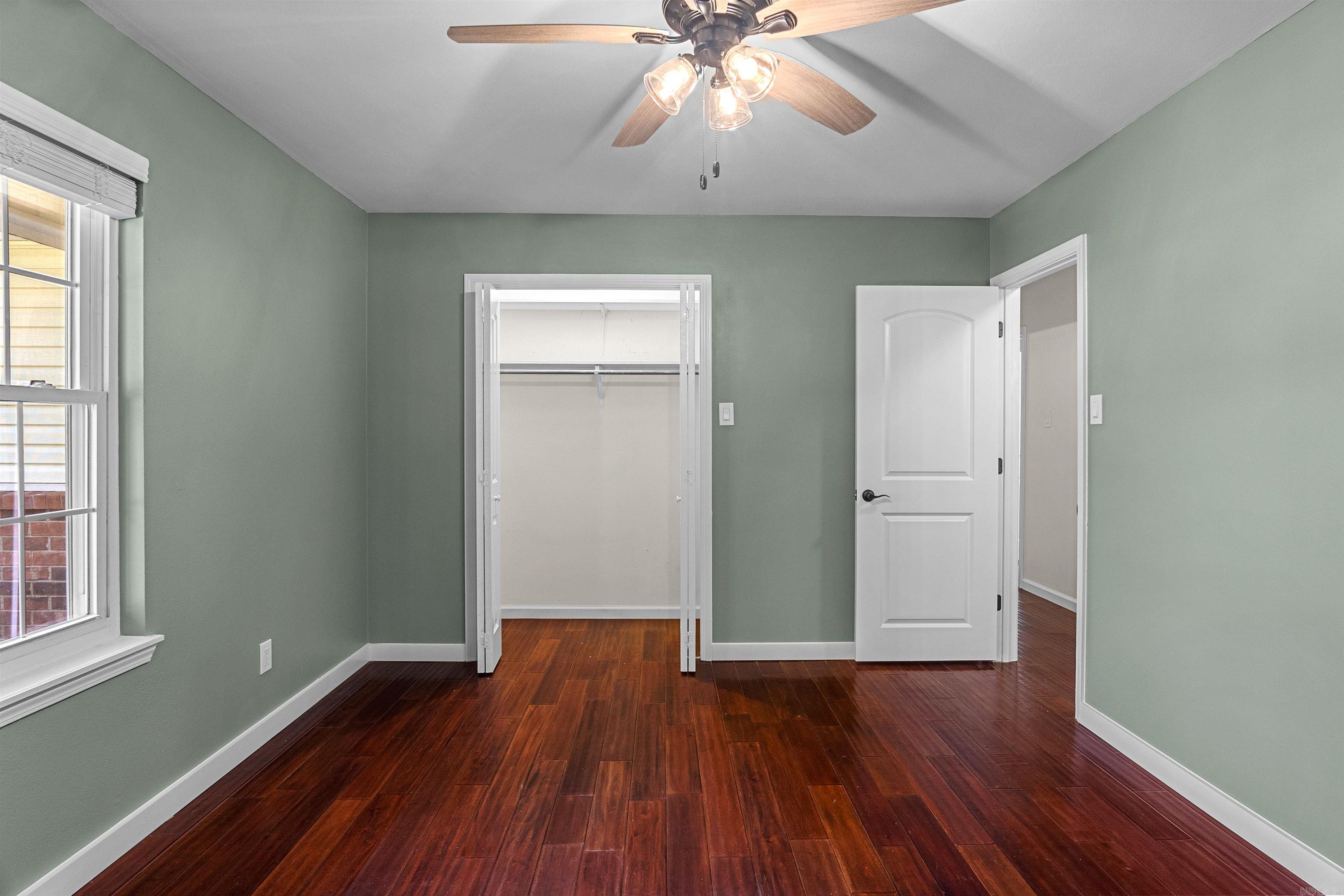 COUNTRY WOOD UNIT - Residential