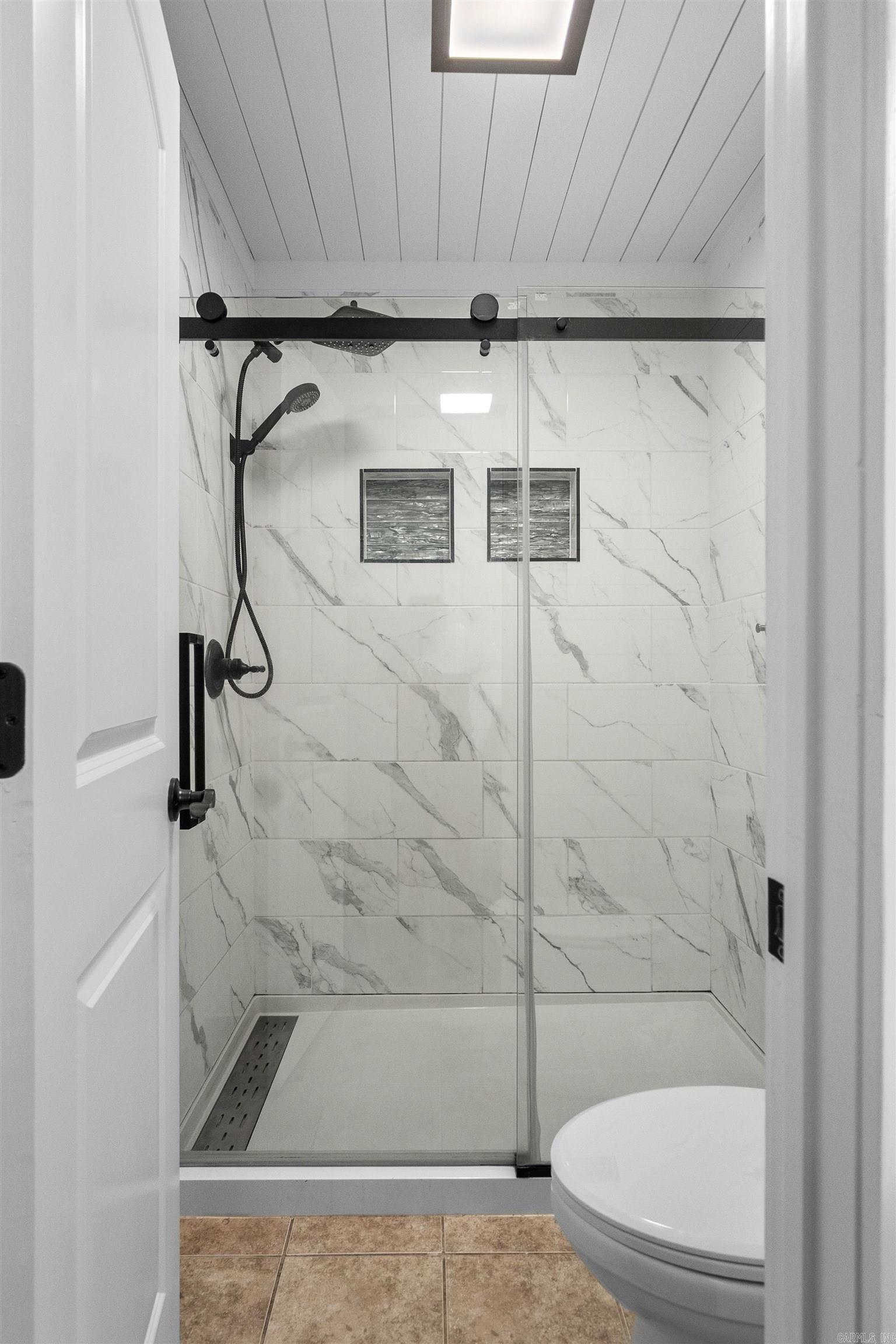 COUNTRY WOOD UNIT - Residential