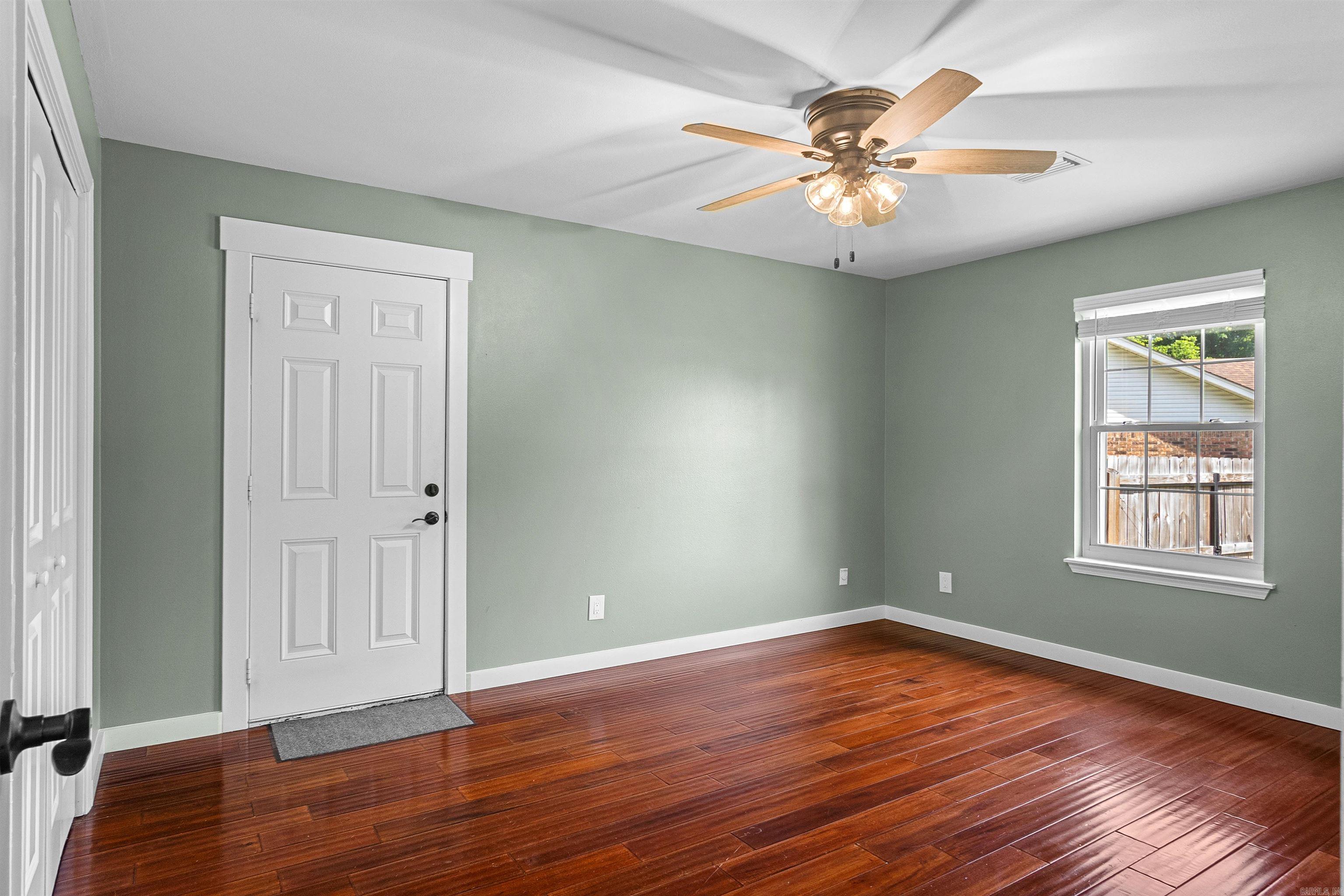 COUNTRY WOOD UNIT - Residential
