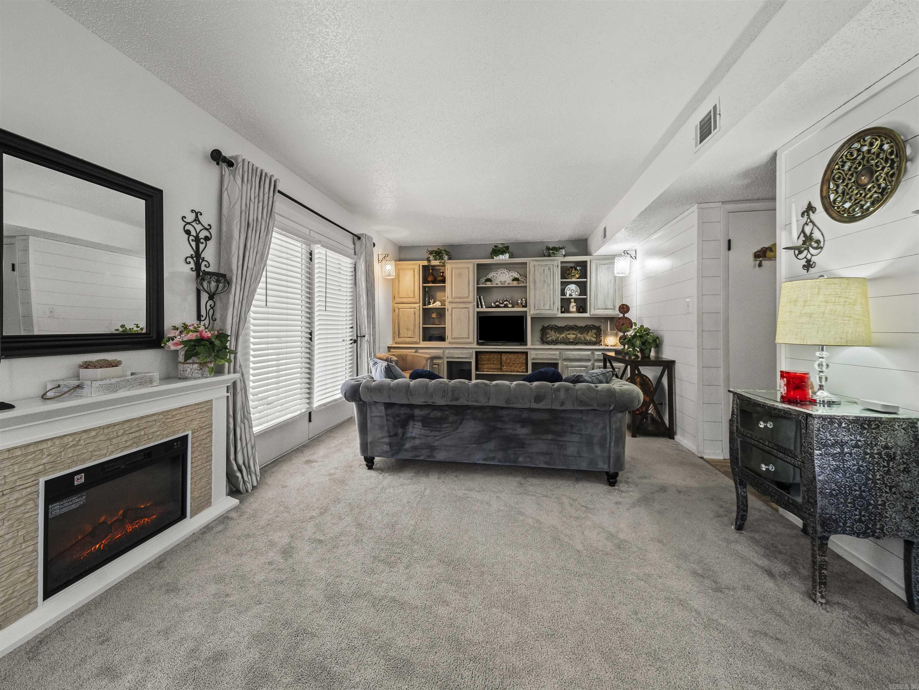 Desoto Courts Townhouse 1 - Residential