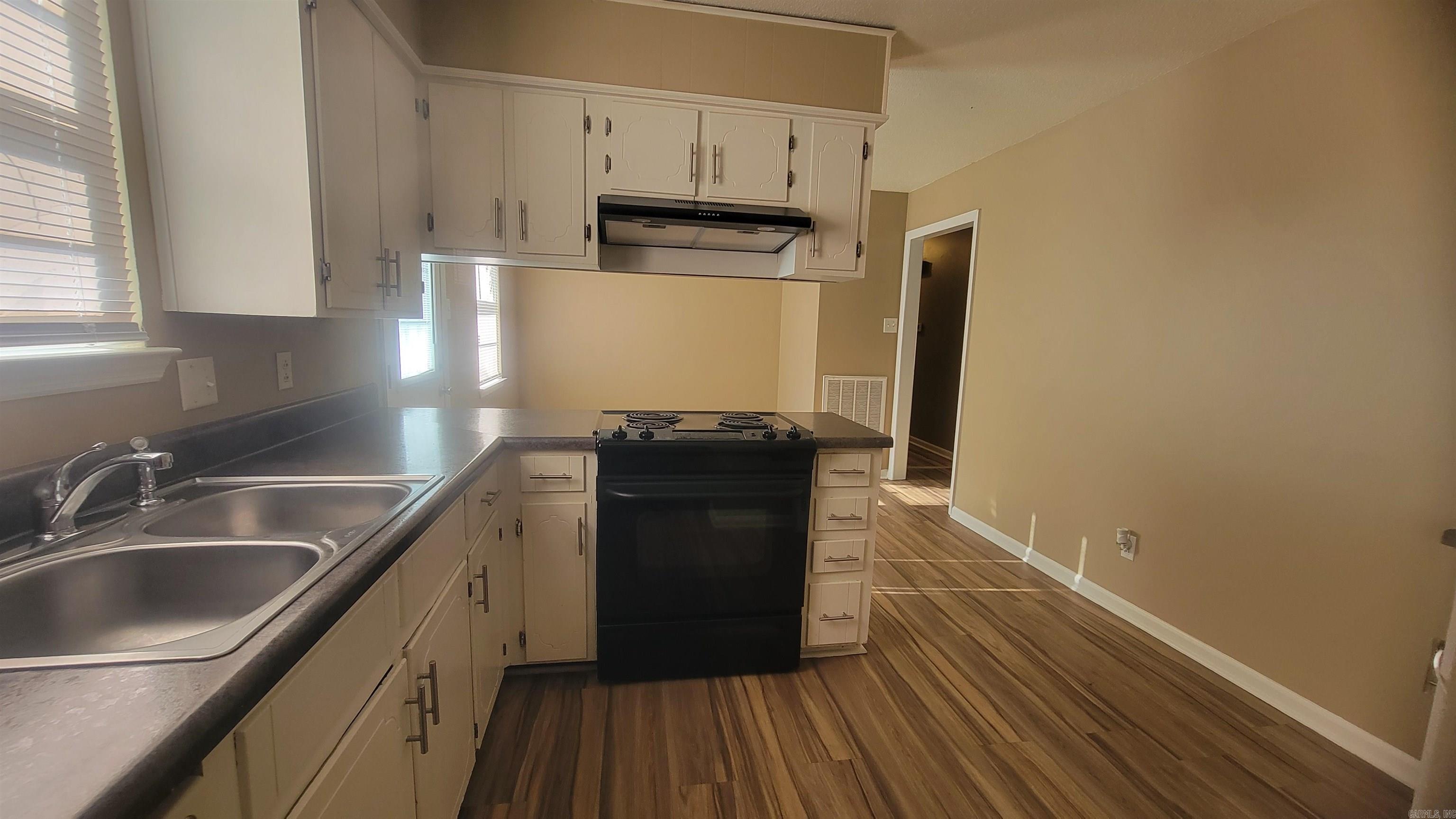 Tiffany Manor - Residential Lease