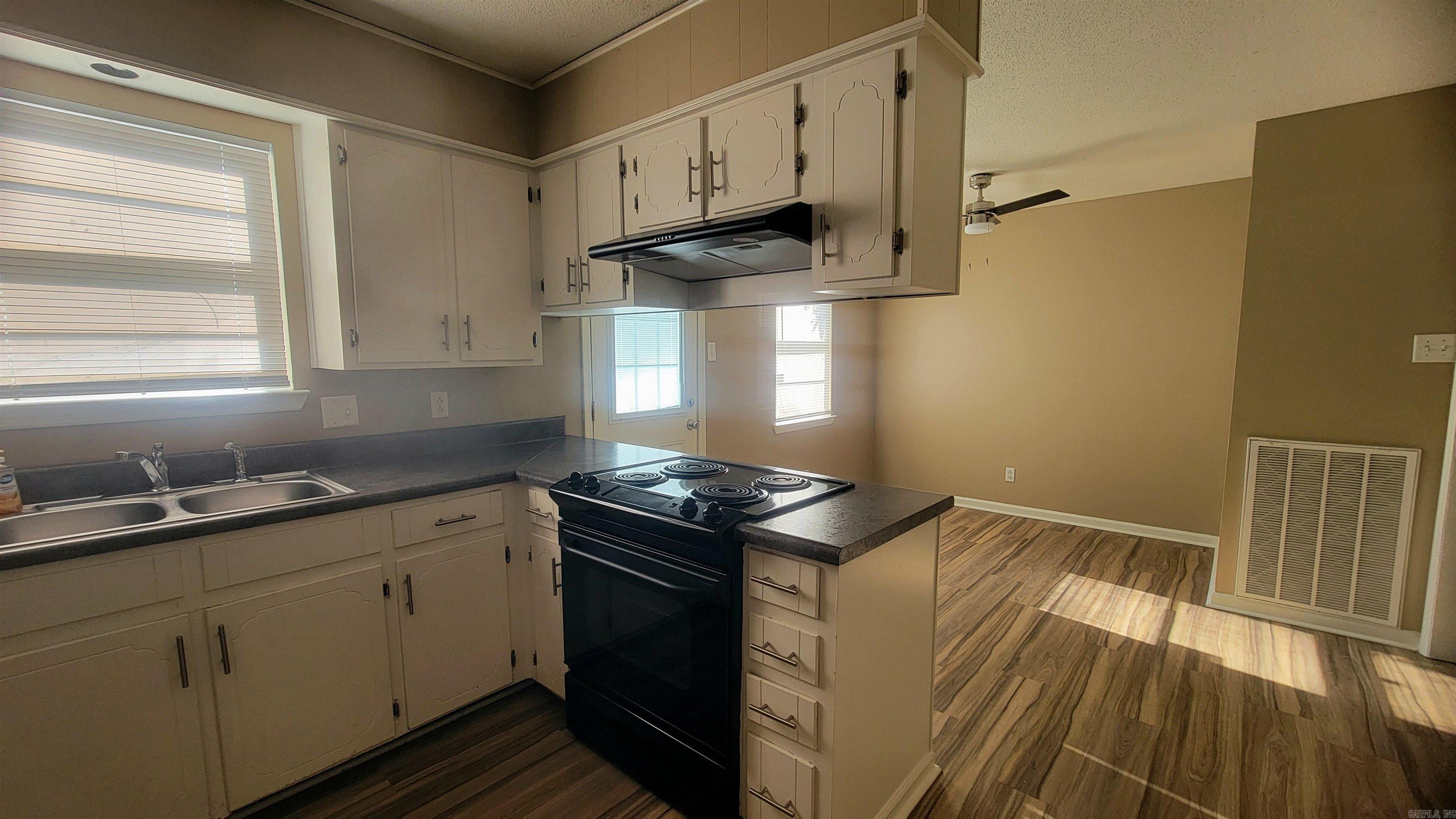 Tiffany Manor - Residential Lease