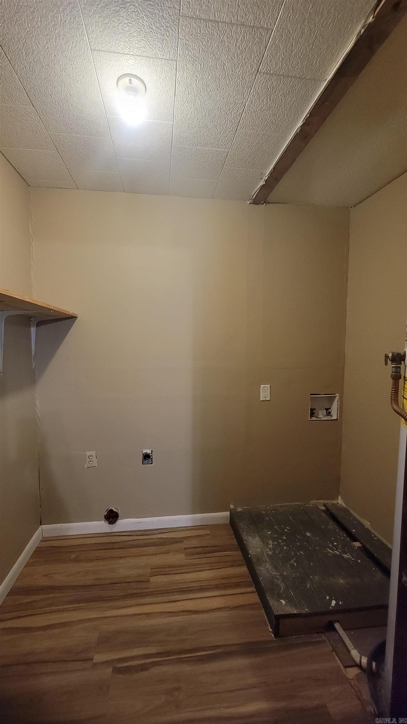 Tiffany Manor - Residential Lease