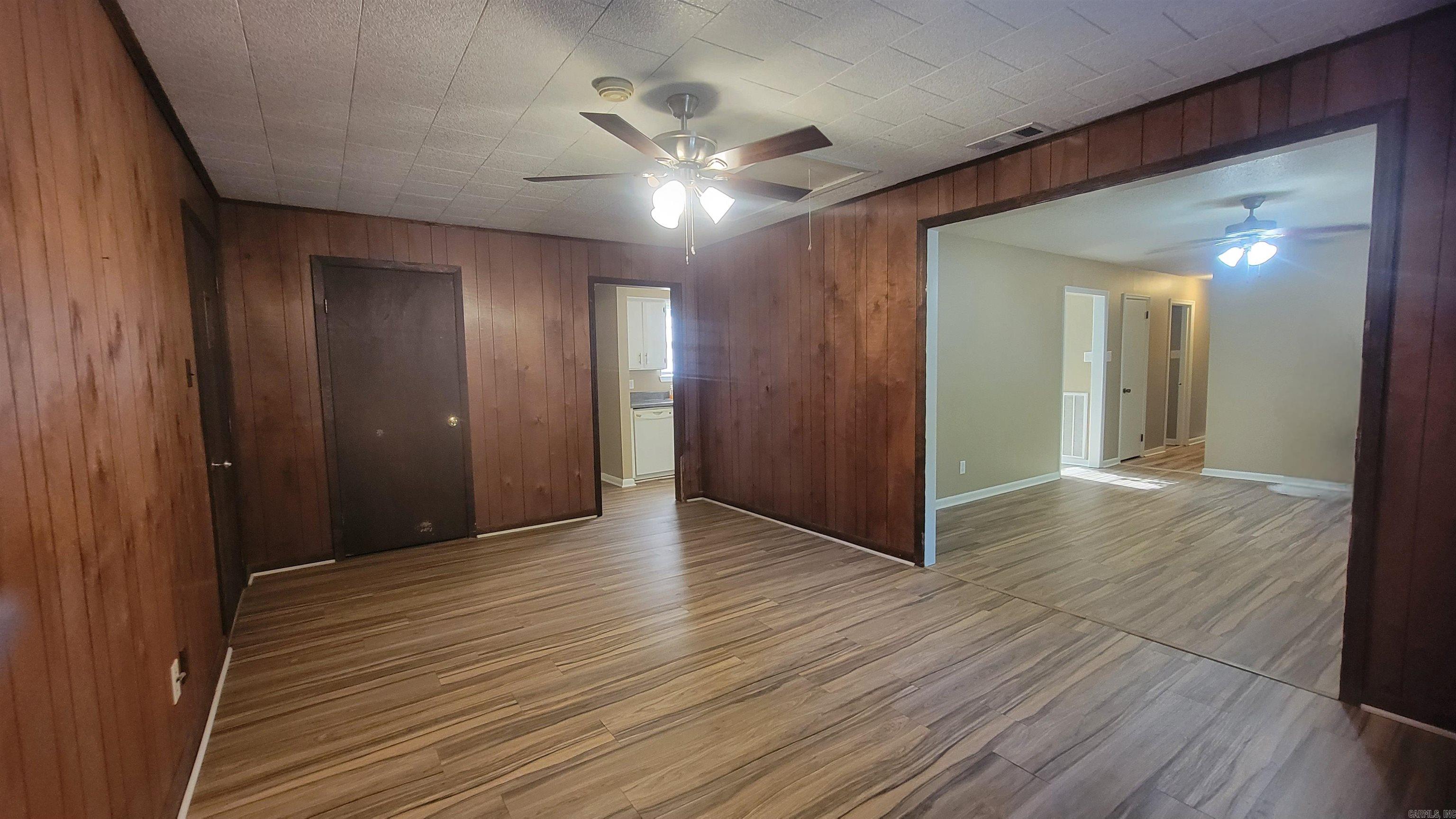 Tiffany Manor - Residential Lease