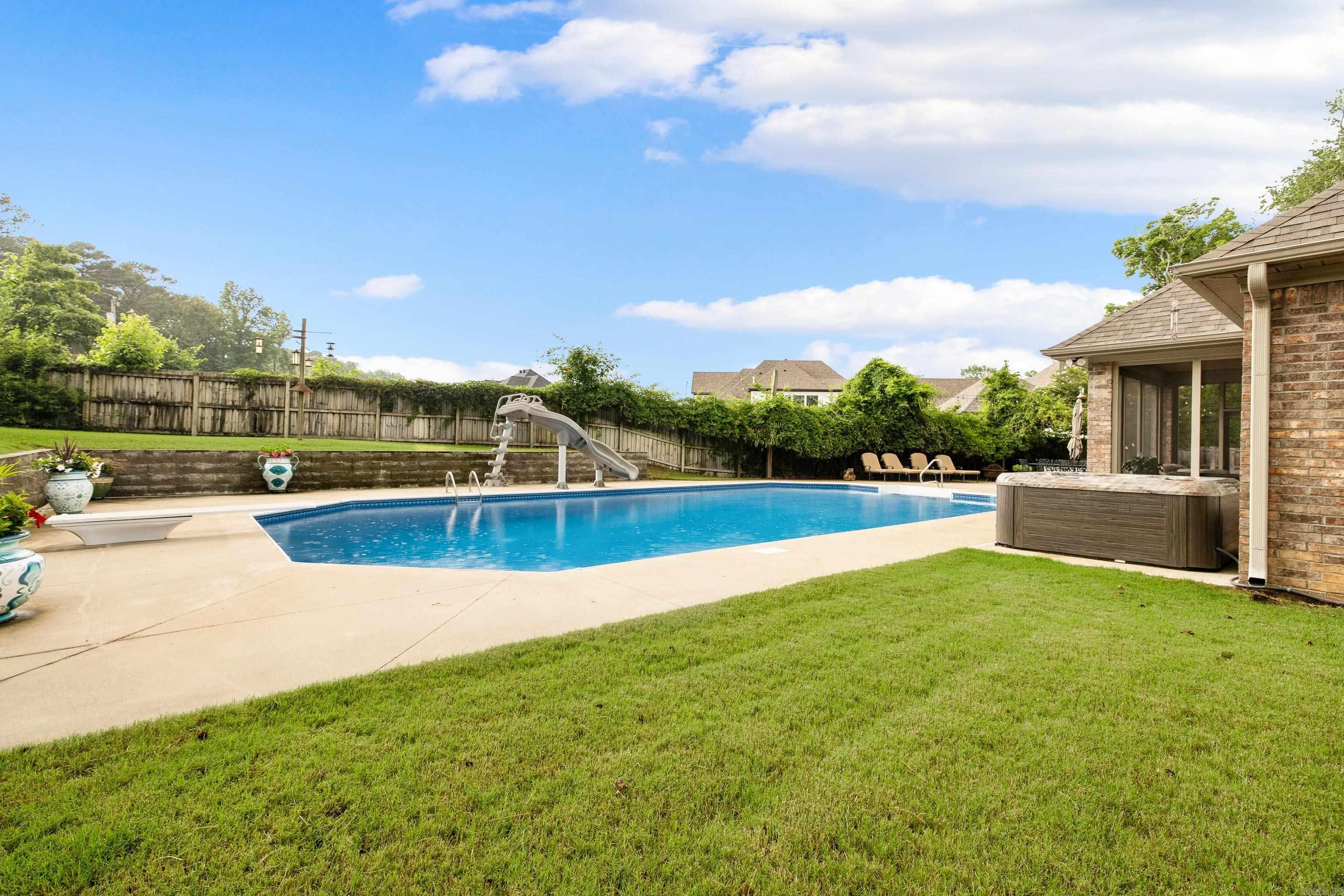 HURRICANE LAKE EST - Residential