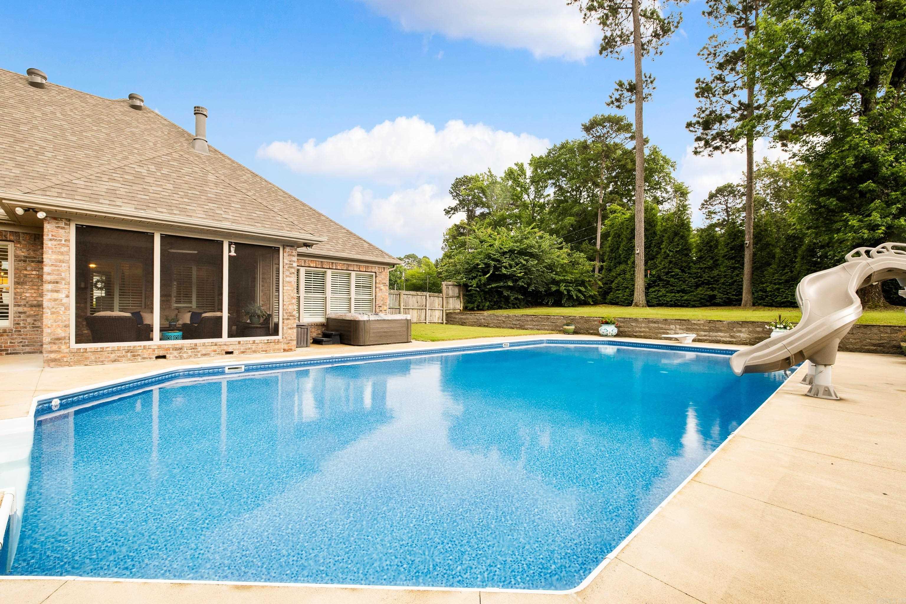 HURRICANE LAKE EST - Residential
