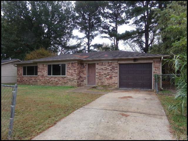 *JACKSONVILLE!!* LOVELY ALL ELECTRIC HOME IN THE NEELY TO JACK SUBDIVISION!! This 3 Bedroom And 1.5 Bath Home Is Located On A Large Lot Approximately 3 Miles From Little Rock Air Force Base! Features Almost 1200 Square Feet Of Living Space! Range And Refrigerator (As-Is) Providing In Kitchen With Eat-In Dining Area! Fenced Yard! 1 Car Garage For Parking! PET FRIENDLY!!
