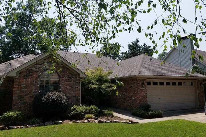Owner/Landlord is licensed Realtor. Single story home on a level yard located on the golf course in the Country Club of Arkansas !  Ideal for for those that love golf !  Eat in kitchen with breakfast bar, stainless steel appliances and quartz countertops, fireplace with gas logs and jacuzzi tub. Double garage. Some pet restrictions. One year lease and credit check required. By appointment only. Call 501-690-4535 for more information.