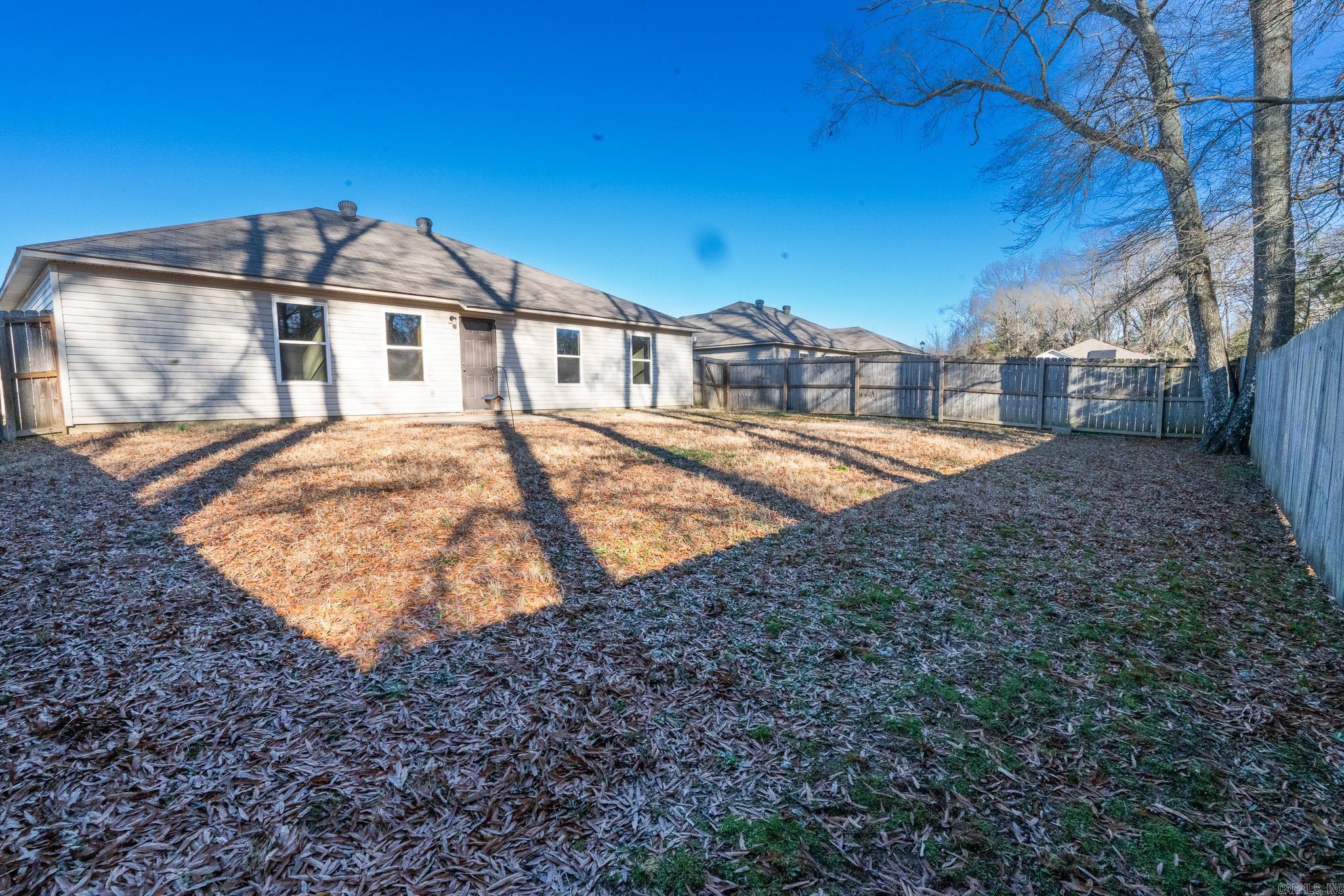 WOODLANDS EDGE - Residential