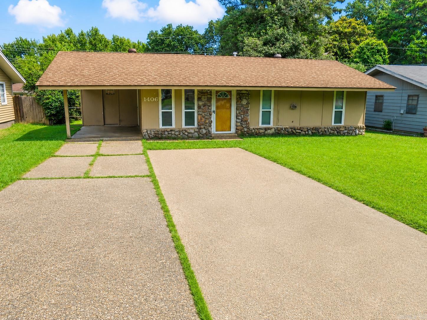 Charming 3-Bedroom Brick Ranch! This well-maintained 3-bedroom, 1-bath home offers comfort, efficiency, and convenience. Enjoy peace of mind with a NEW HVAC system in 2024,  GAS RANGE 2024, and WASHER/DRYER to remain in the home.  You will appreciate the added energy efficiency from the home's ENERGY RX WINTERIZATION.  Conveniently located near a major thoroughfare, you'll have quick and easy access to shopping, dining, schools, and other everyday amenities. Whether you're a first-time homebuyer, looking to downsize, or searching for an investment property, this charming home is one you won't want to miss!  The home is currently occupied, and the occupant is in the process of moving. Interior photos will be available next week, beginning July 21. Thank you for your patience.
