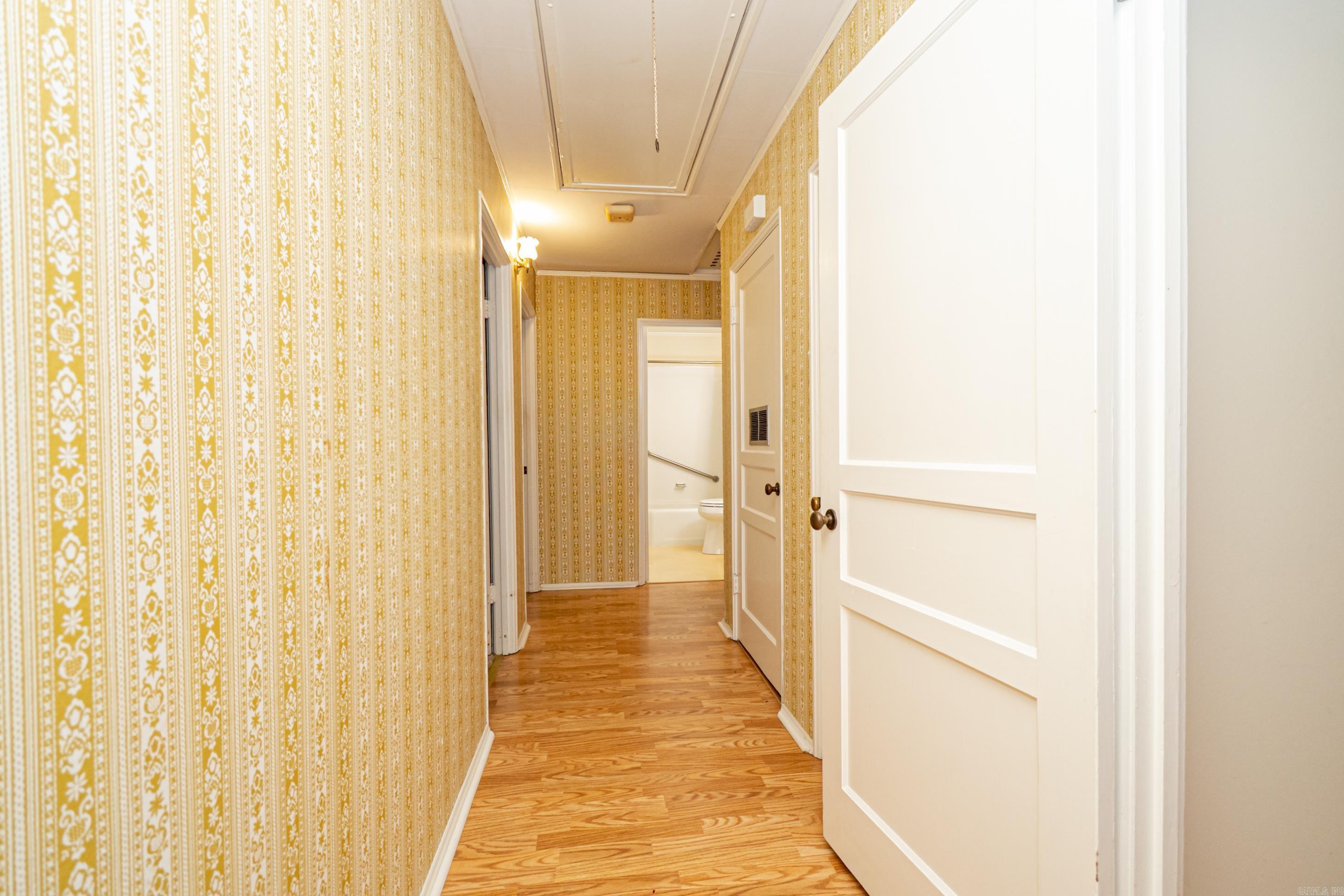 THOMPSON HEIGHTS - Residential