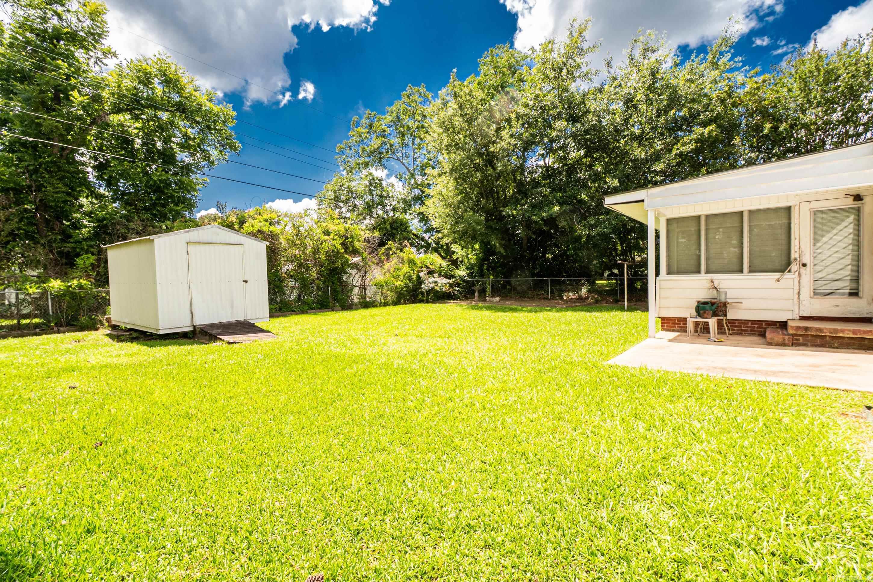 THOMPSON HEIGHTS - Residential