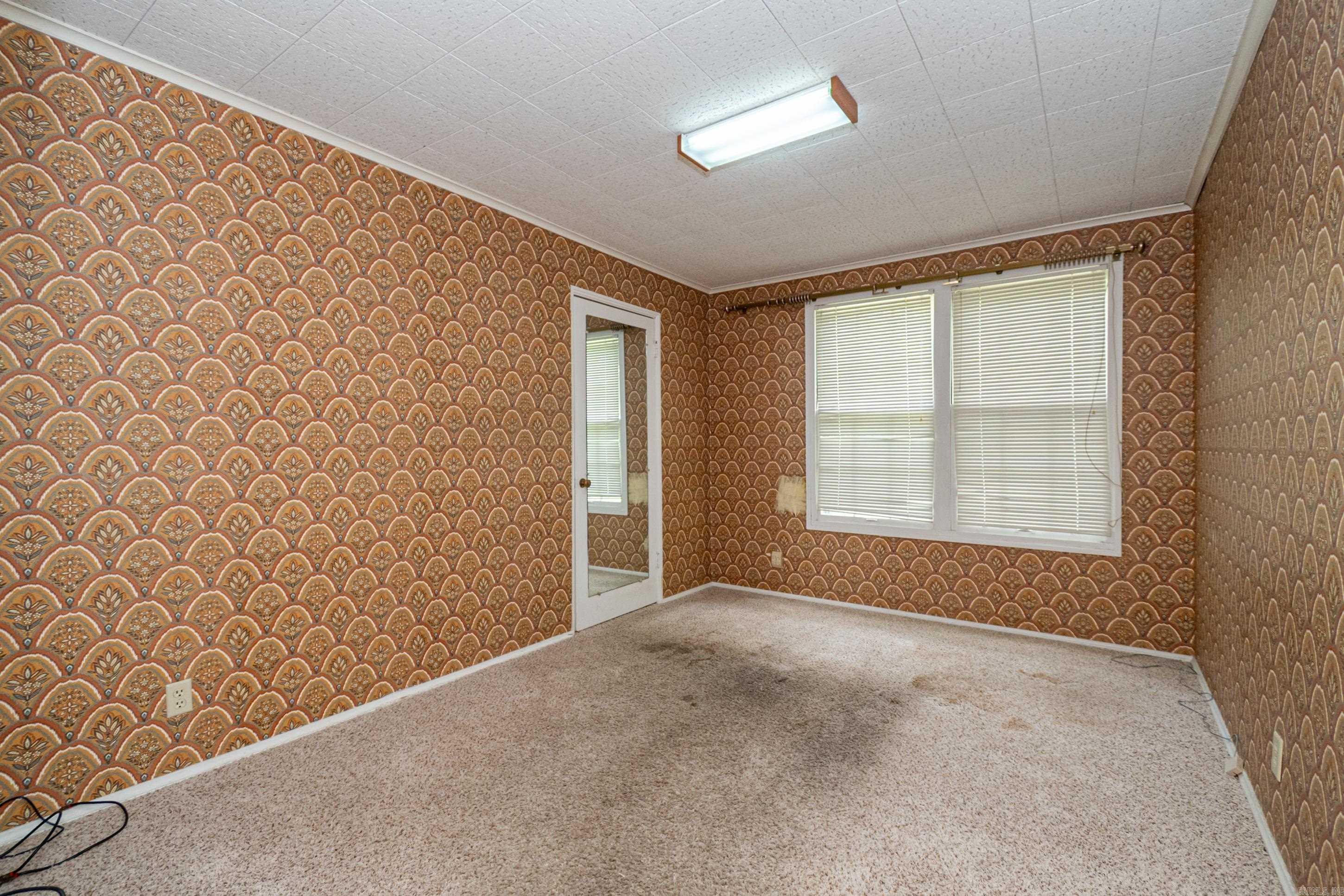 THOMPSON HEIGHTS - Residential