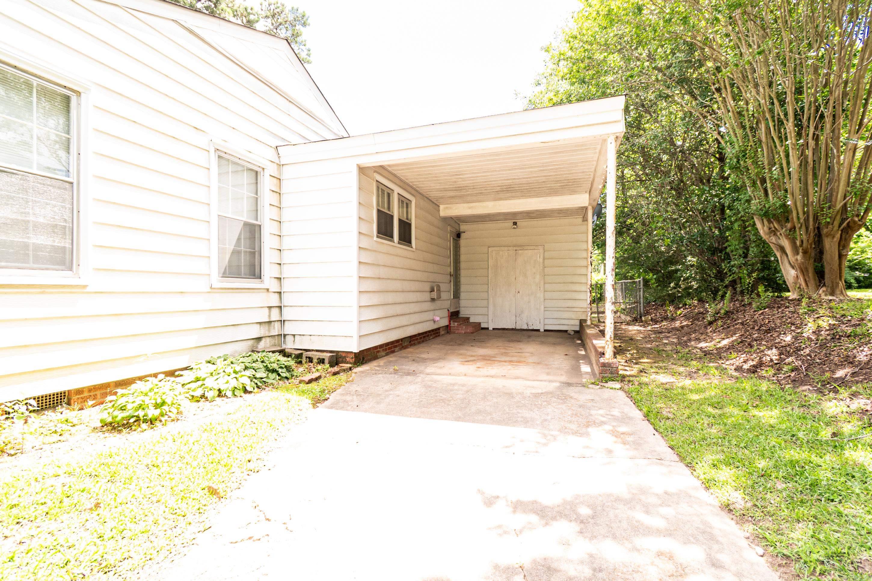 THOMPSON HEIGHTS - Residential