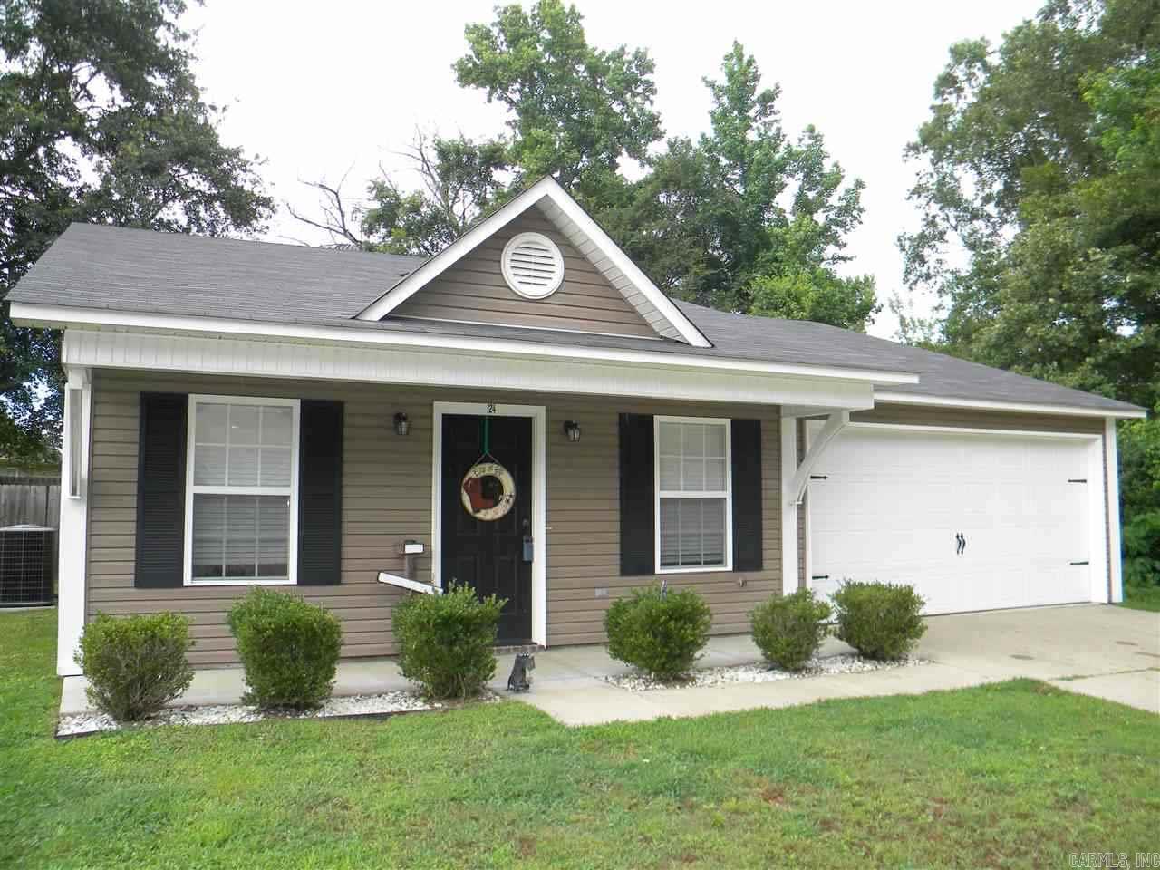 Cute Cute Home in Harmony Grove School District!! Great 1st Time Home ! Rural Development Loan area! Home sits at the end of the road w/privacy of woods to the right. Country Front Porch! This home features an Open Floor Plan. Kitchen has  Granite countertops and breakfast bar. Granite counters in baths also.  Greatroom has trey ceiling and updated laminate flooring. Spacious Dining area.  Large Master bedroom has 2 large walkin closets.All Electric/Low Utilities.