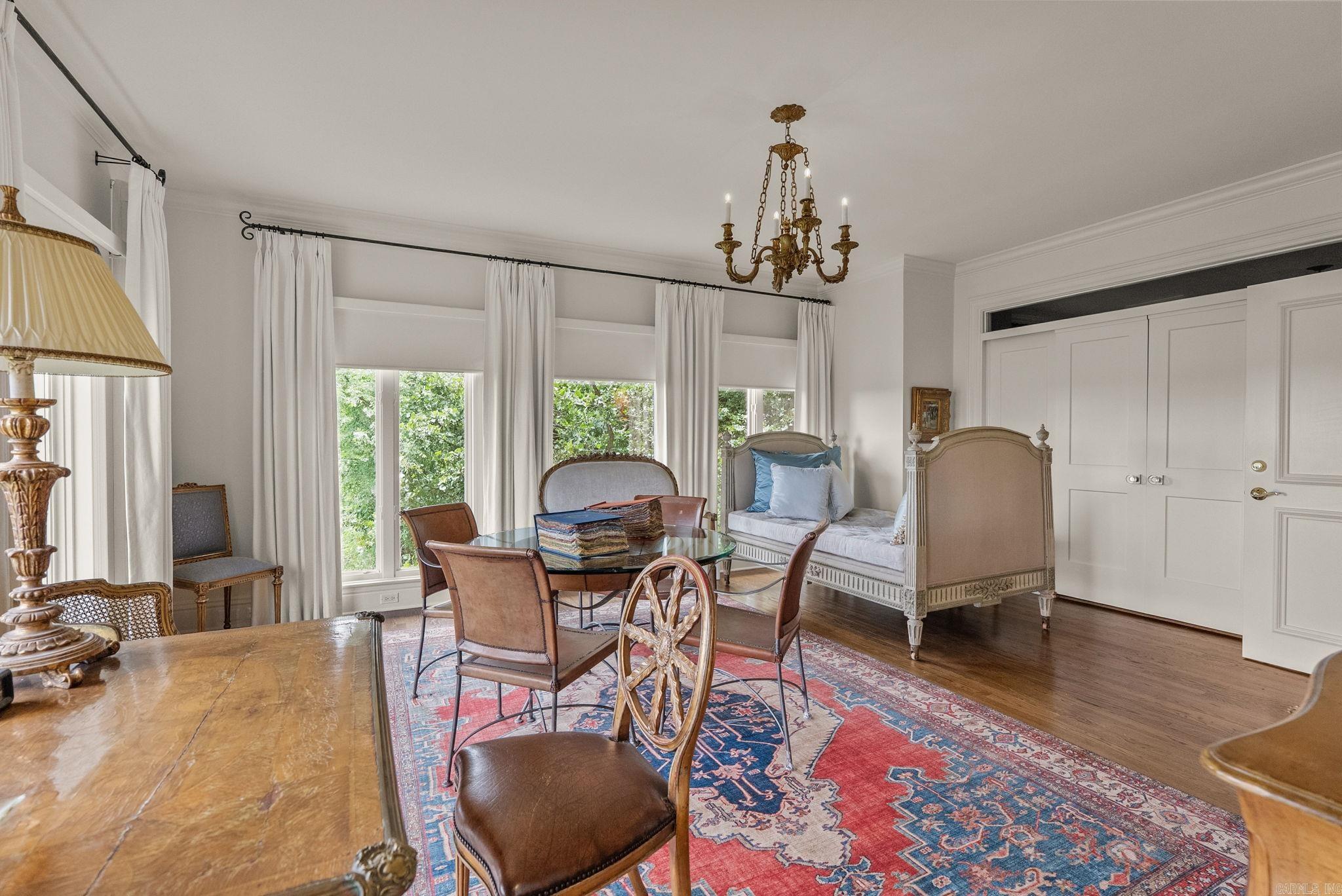 RIVERVIEW MANOR - Residential