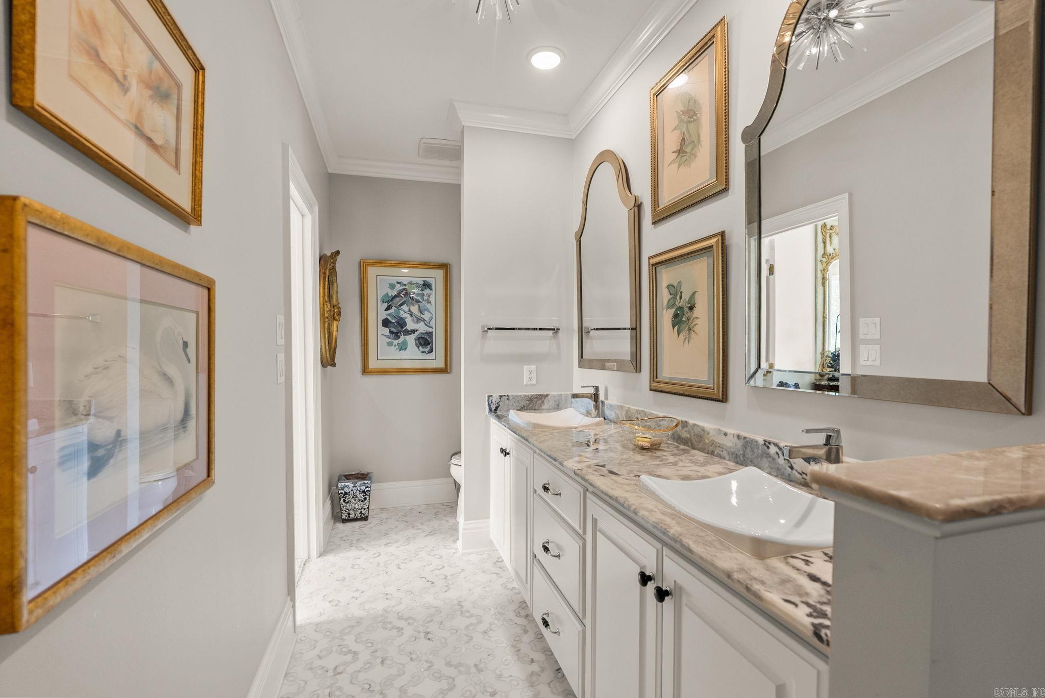 RIVERVIEW MANOR - Residential