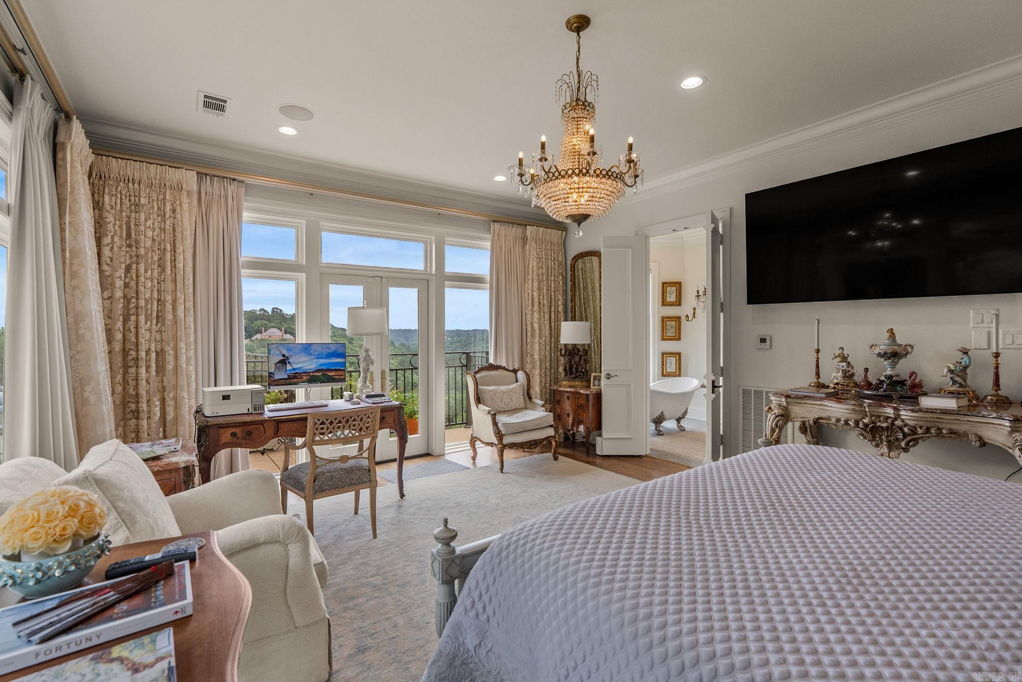 RIVERVIEW MANOR - Residential