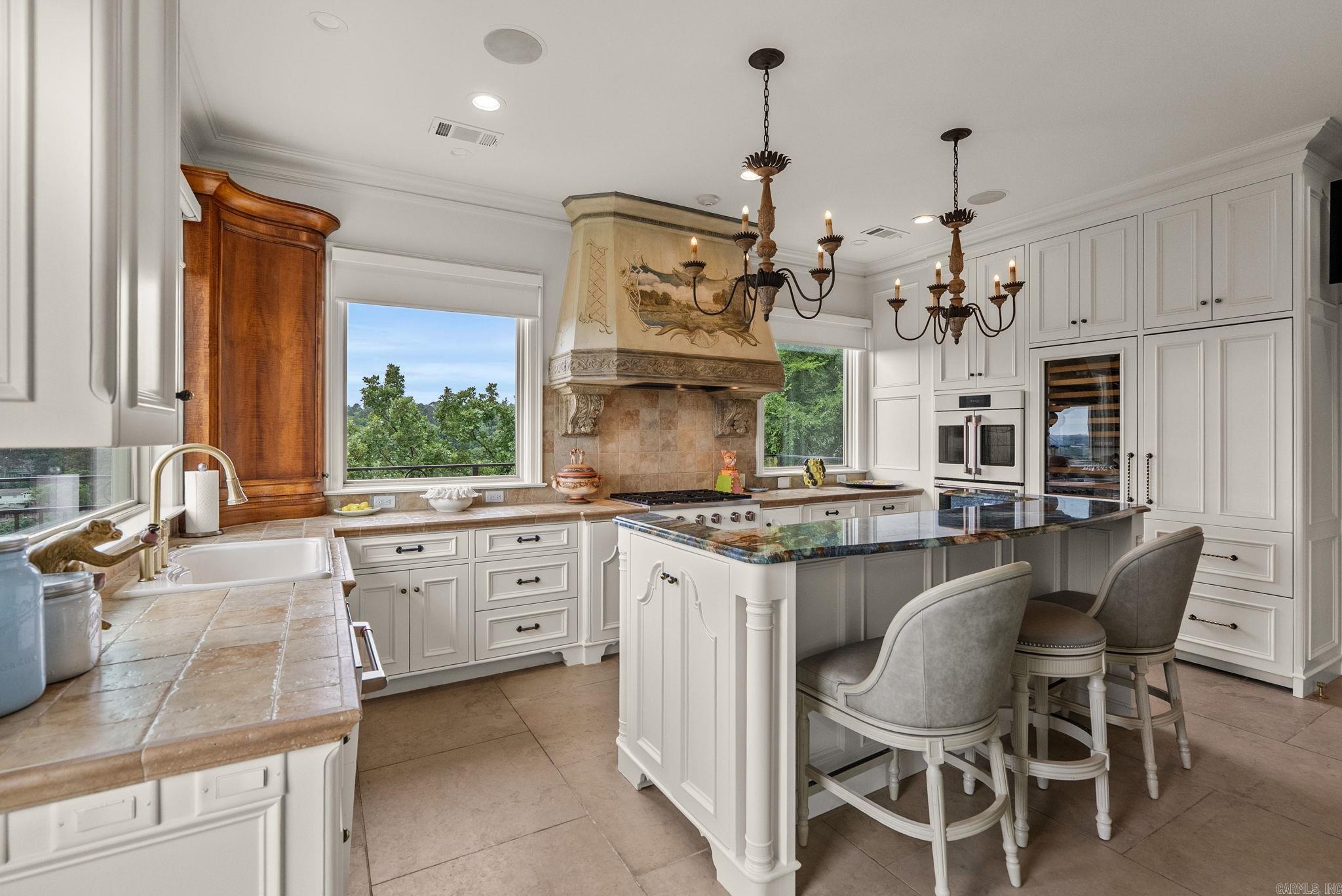 RIVERVIEW MANOR - Residential
