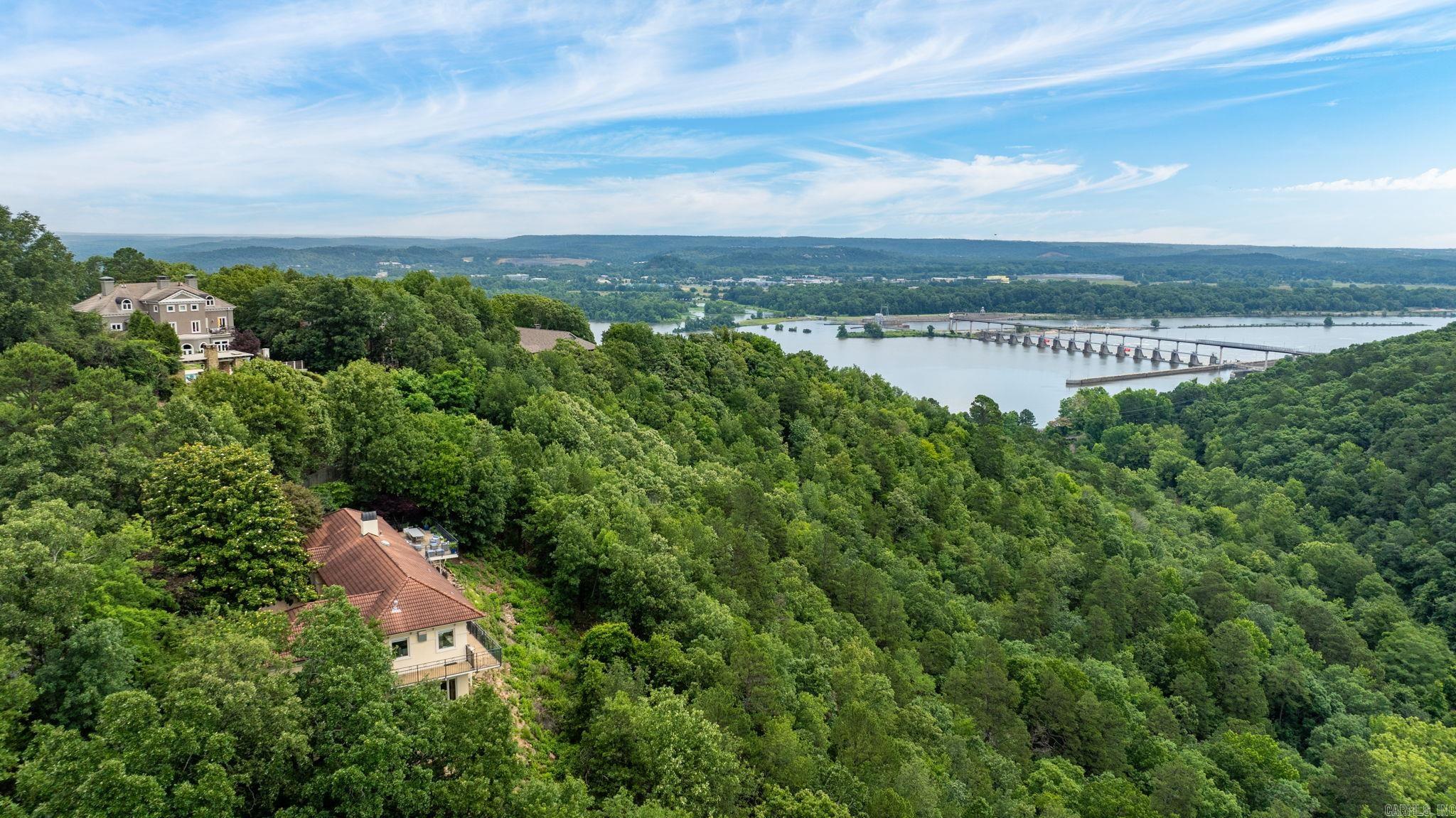 RIVERVIEW MANOR - Residential