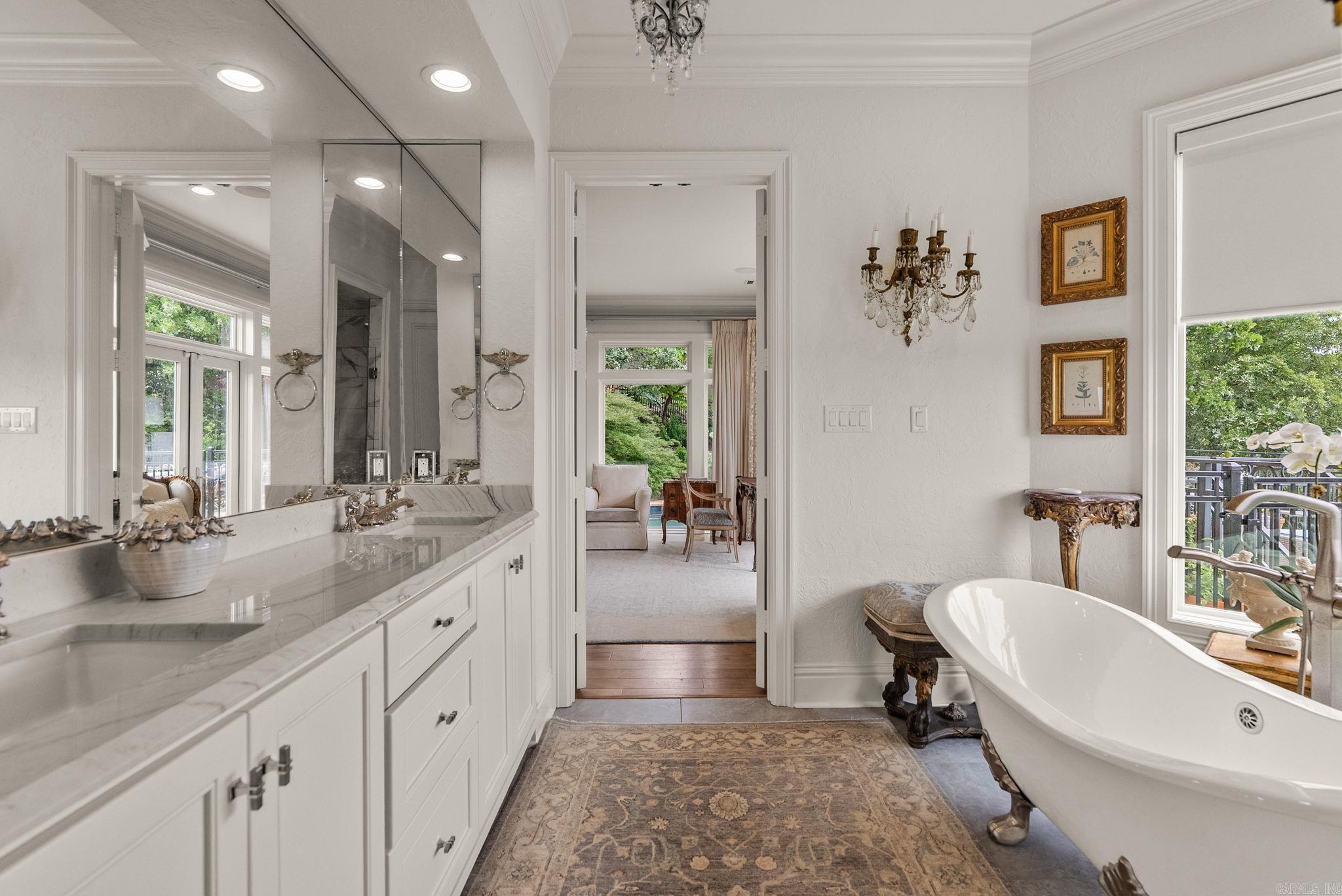 RIVERVIEW MANOR - Residential