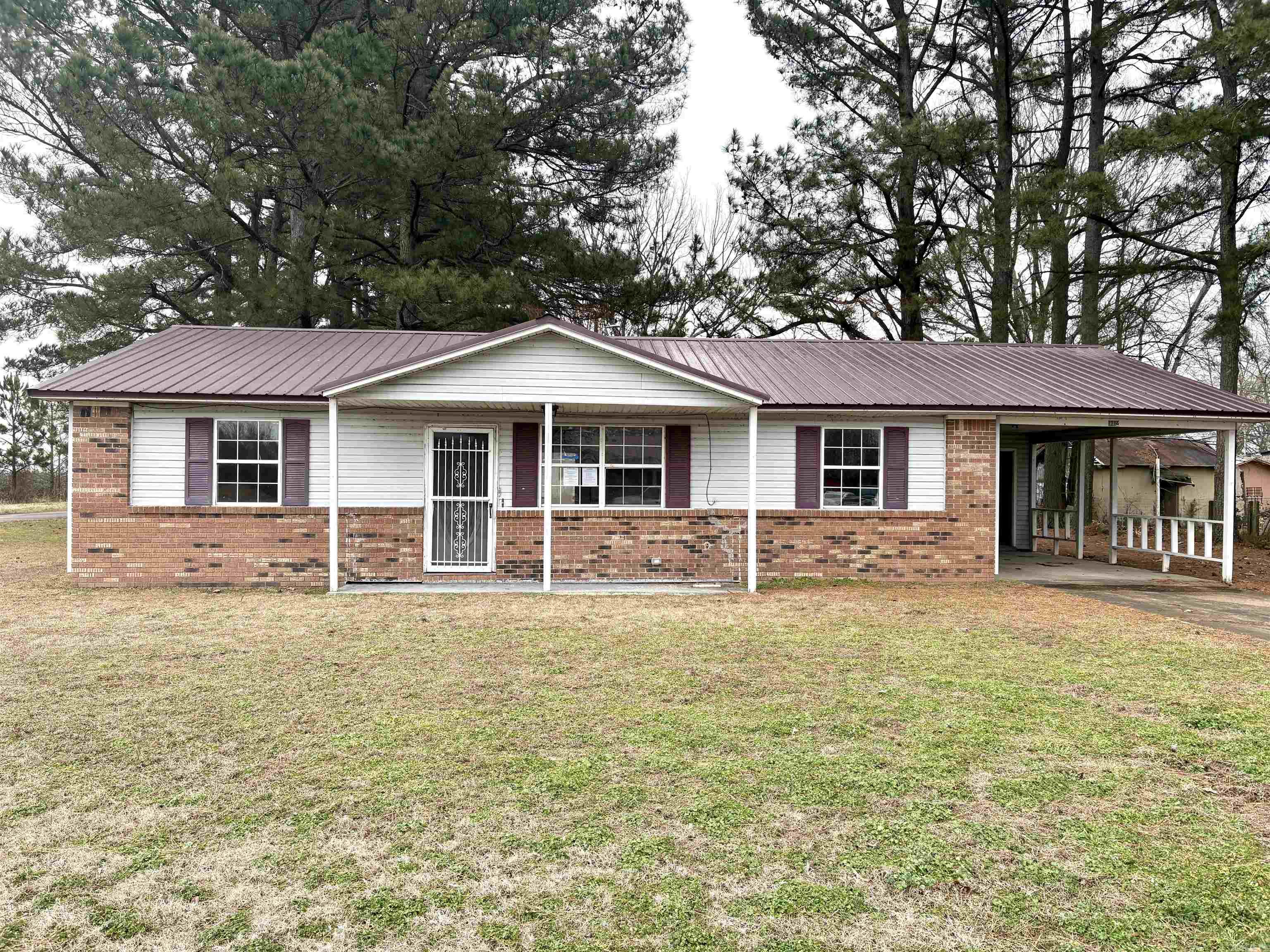 Cute 3 bed/2 bath house on a corner lot with covered parking, split floorplan and metal roof. Laminate flooring, galley kitchen, extra storage off the carport. Close to hunting sites and the freeway. HUD Case #031-584539. HUD-owned property sold "as is." Go to www.Hudhomestore.gov for more information. Or call Listing Agent. Managed by www.olympusams-at.com