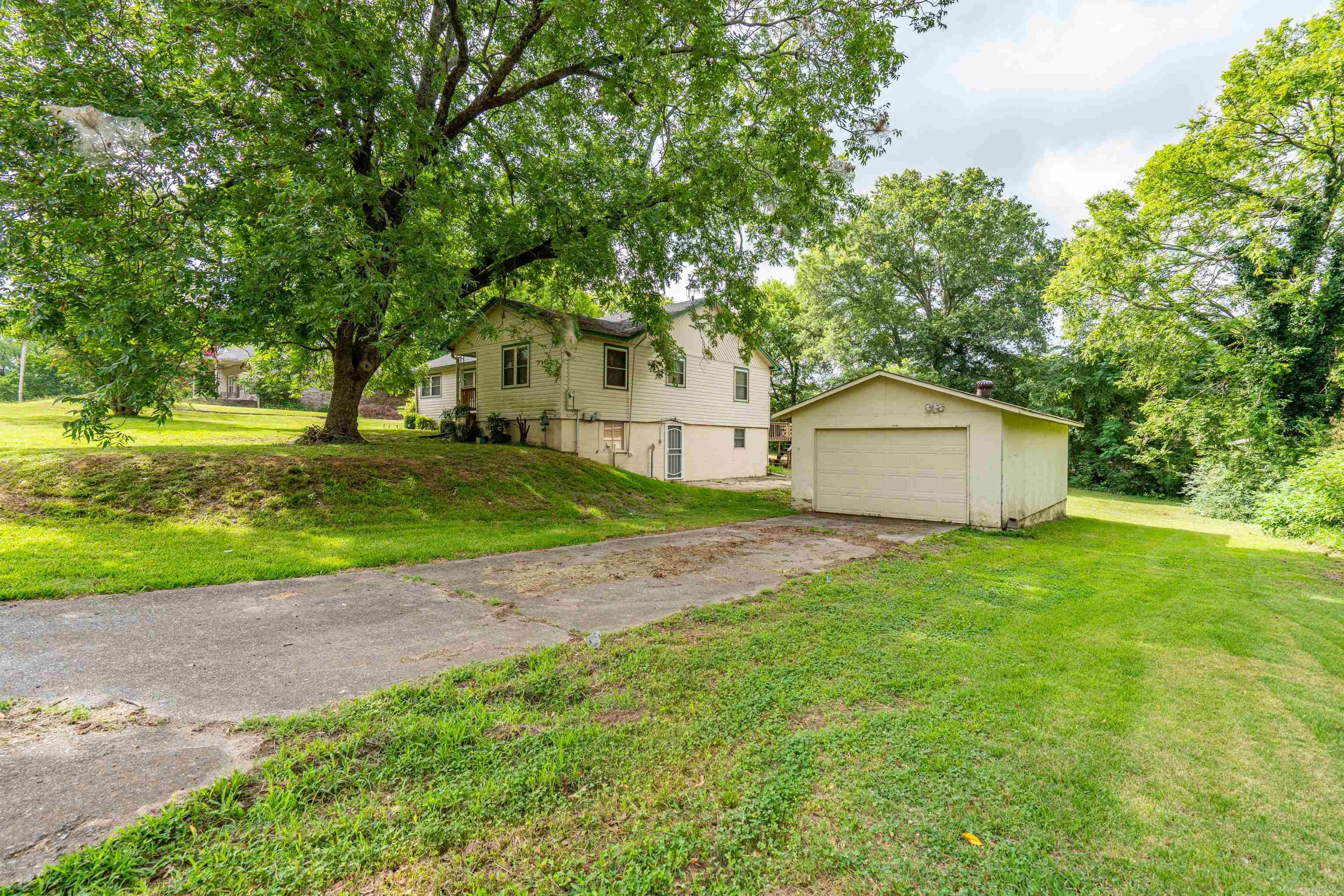 BURROUGHS, J.H. - Residential