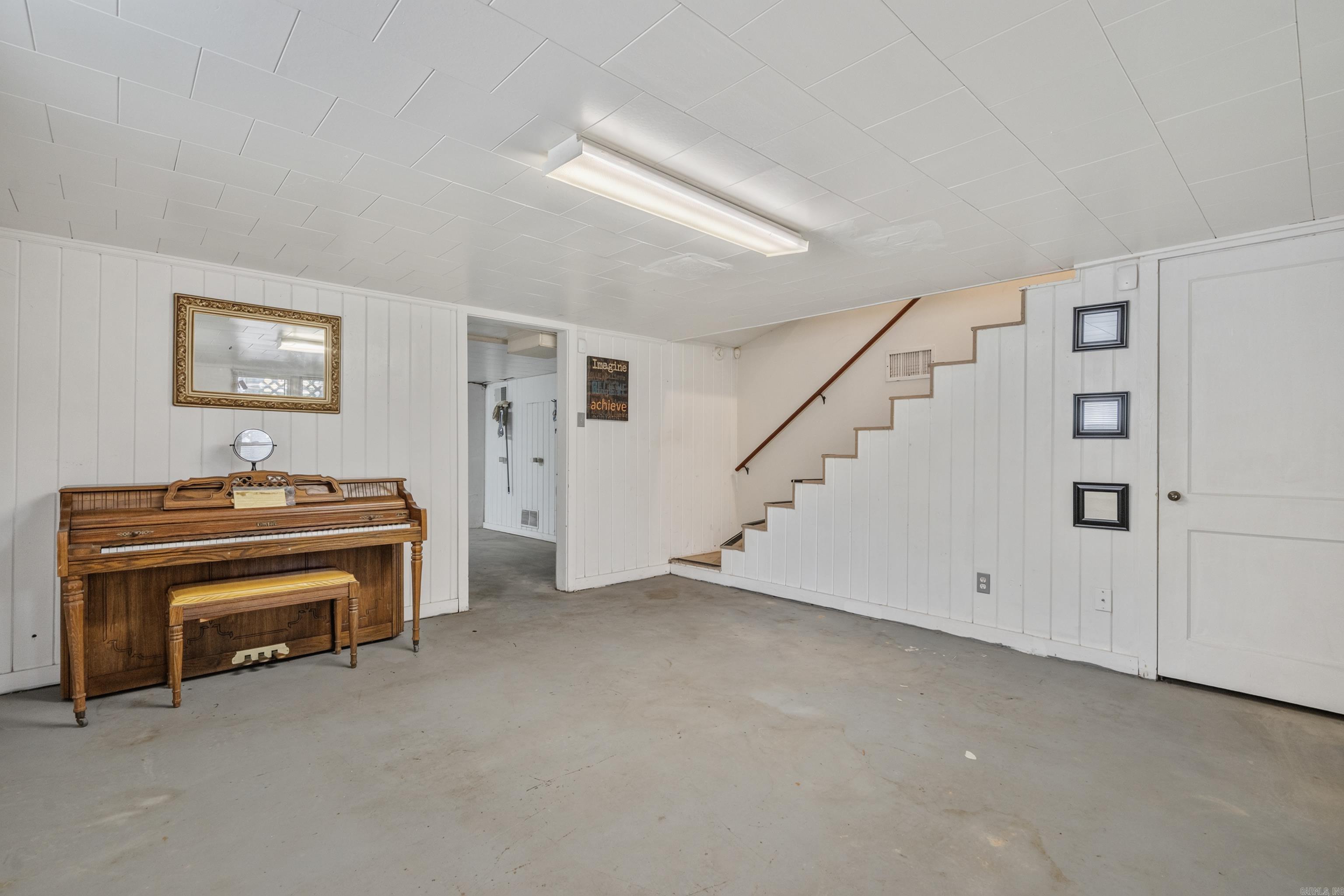 BURROUGHS, J.H. - Residential