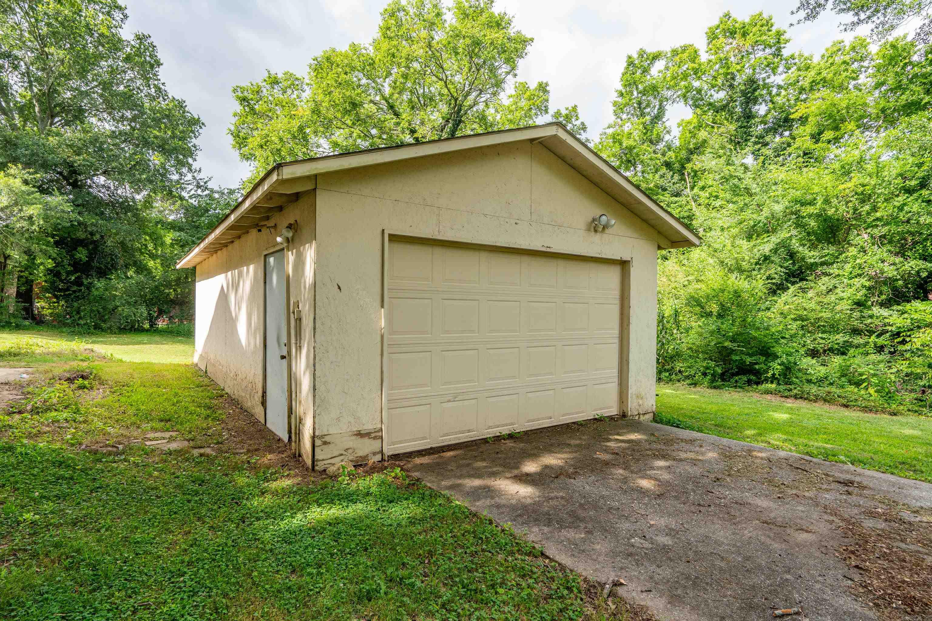 BURROUGHS, J.H. - Residential