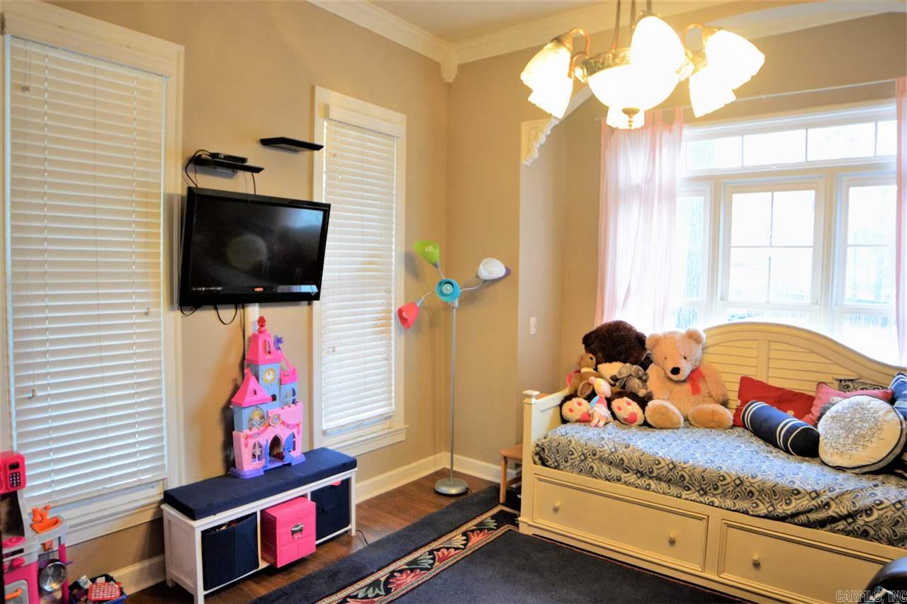 MEADOW PARK - Residential