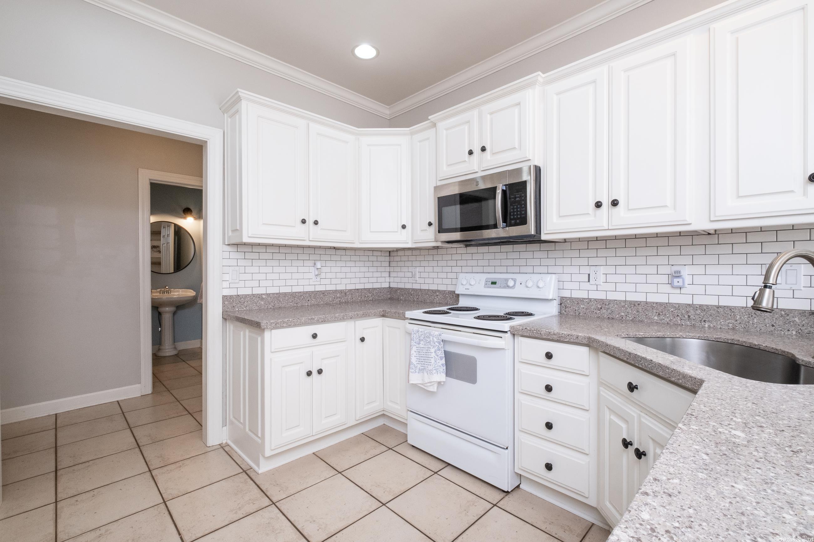 CHENAL VALLEY DUQUESNE COMMUNITY - Residential