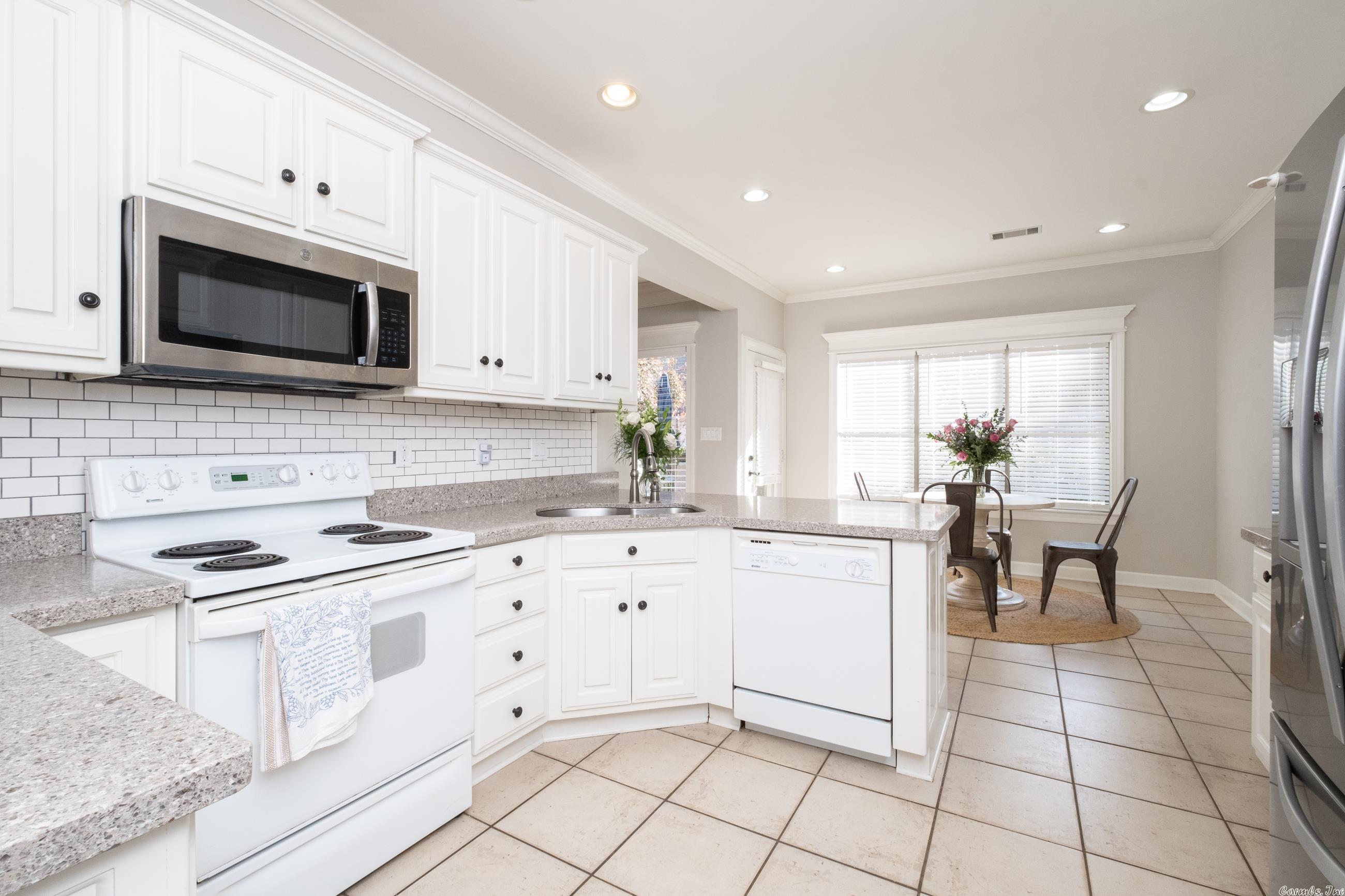 CHENAL VALLEY DUQUESNE COMMUNITY - Residential