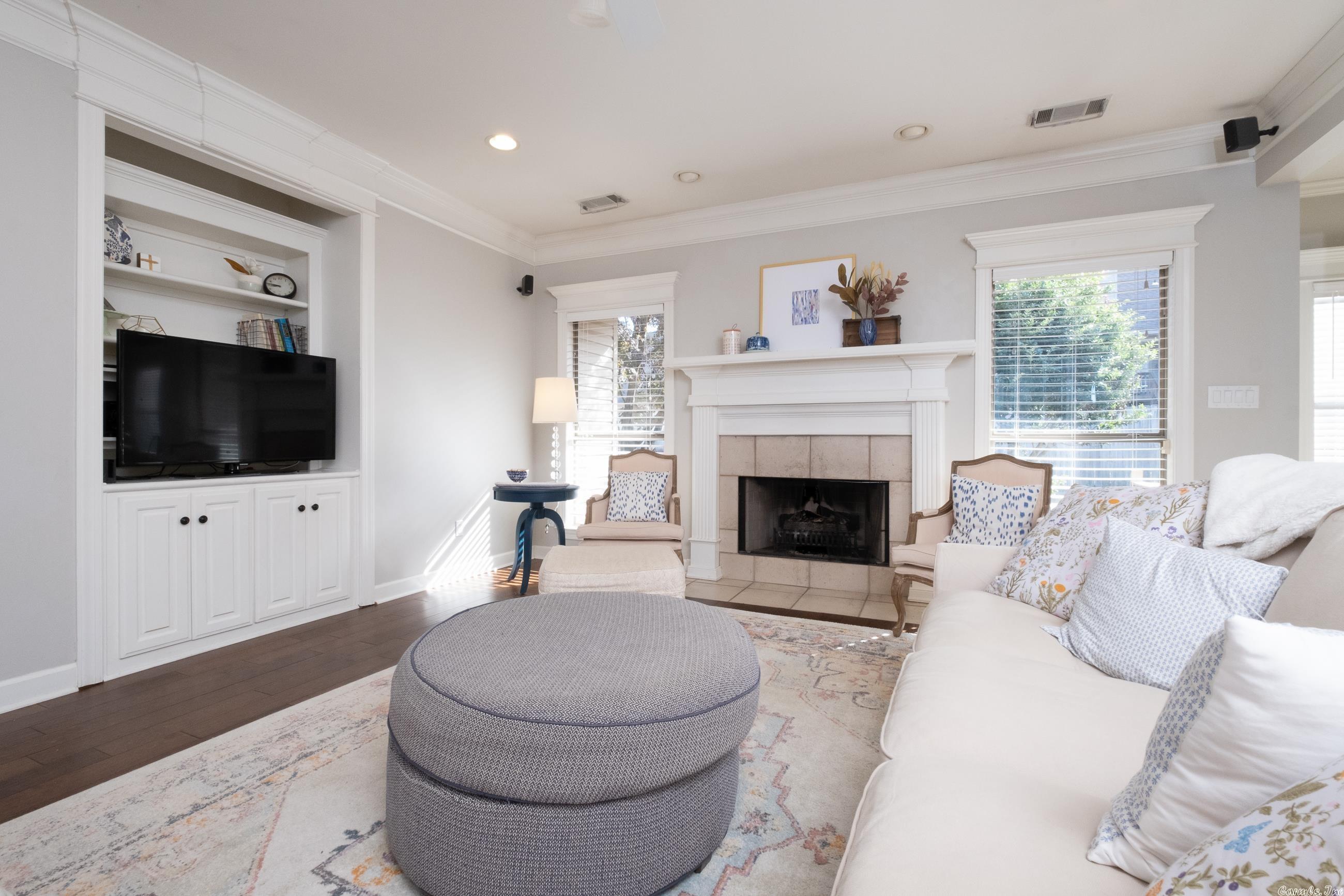 CHENAL VALLEY DUQUESNE COMMUNITY - Residential