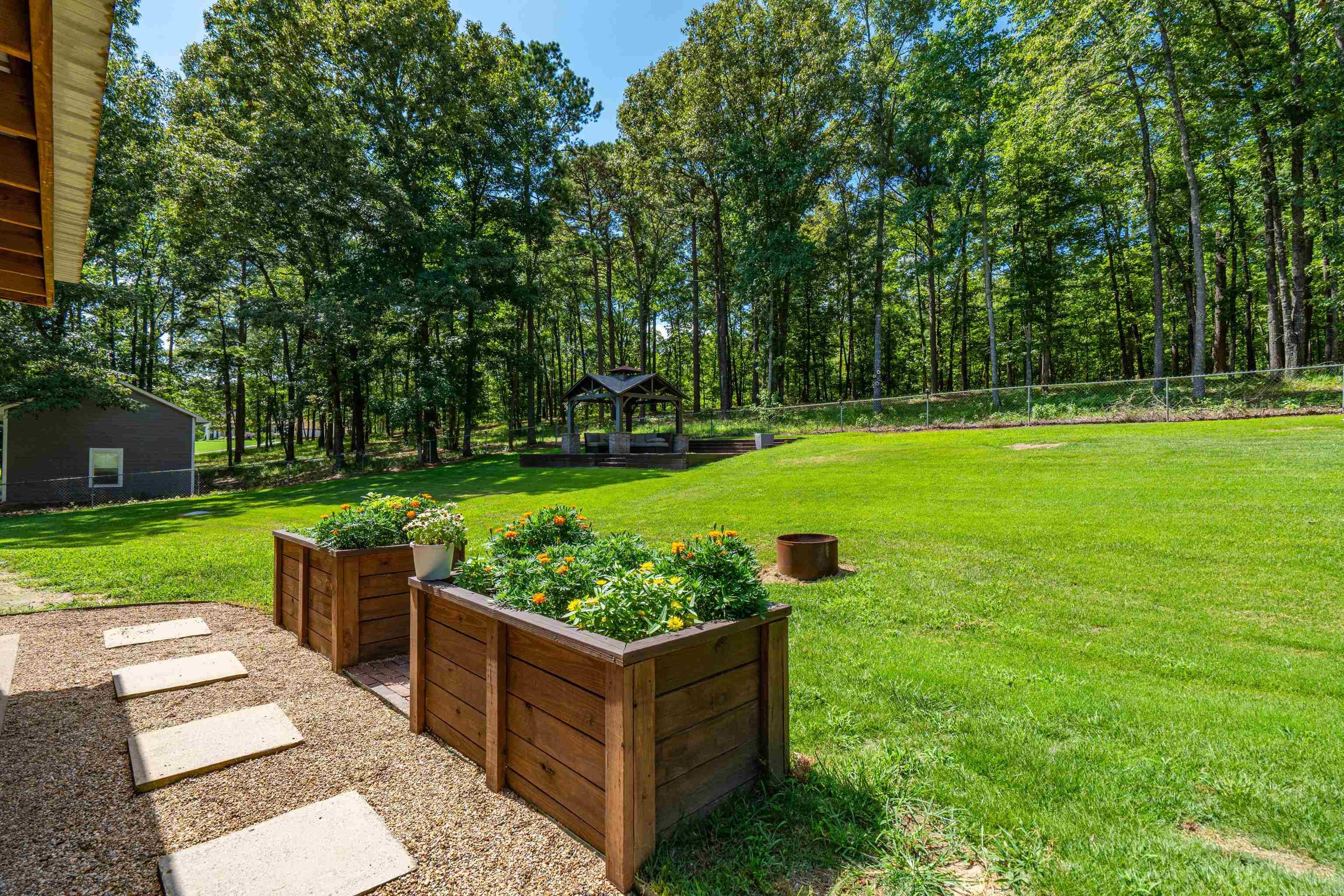DOGWOOD SPRINGS COUNTRY ESTATES - Residential
