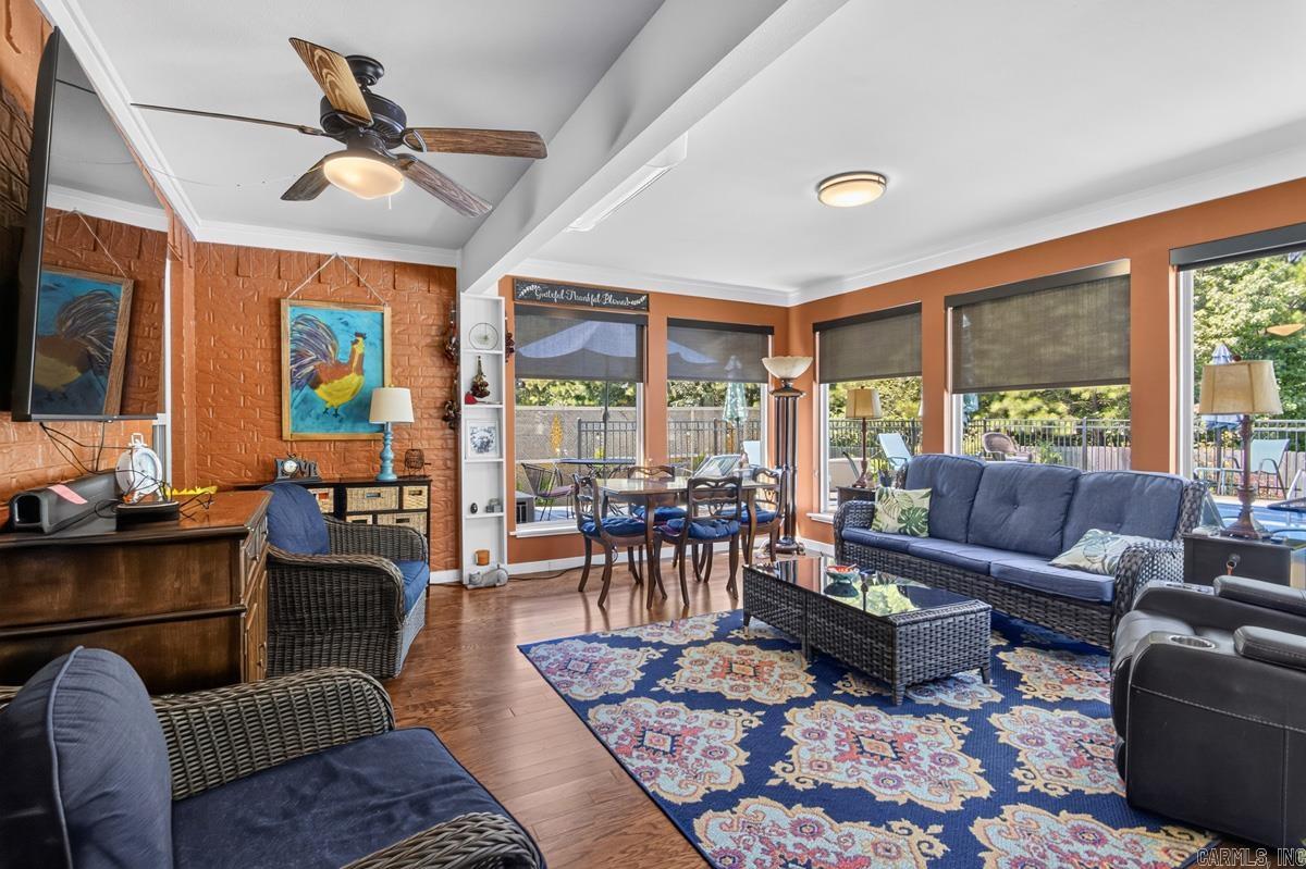 STONEYBROOK - Residential