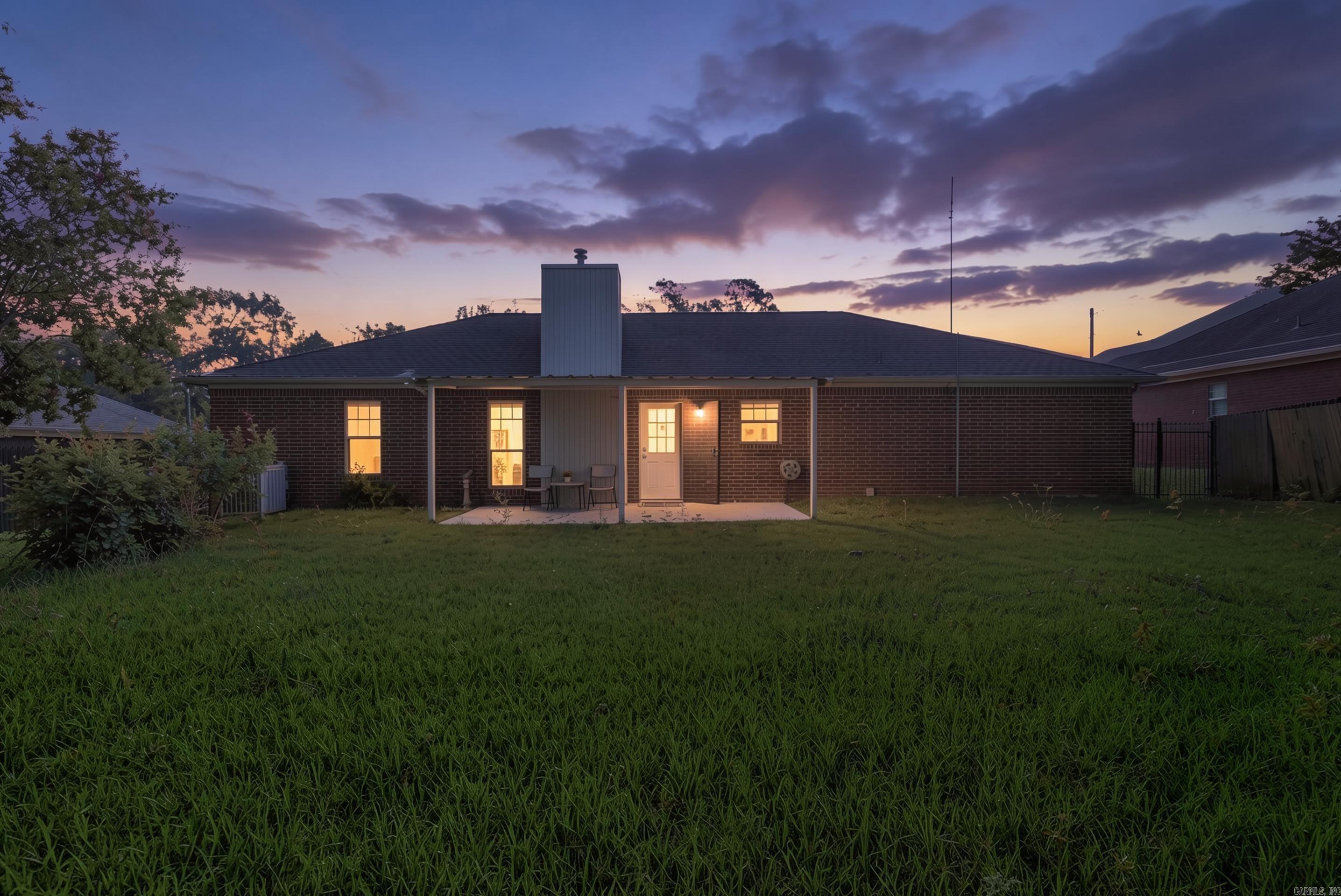 NORTHRIDGE - Residential