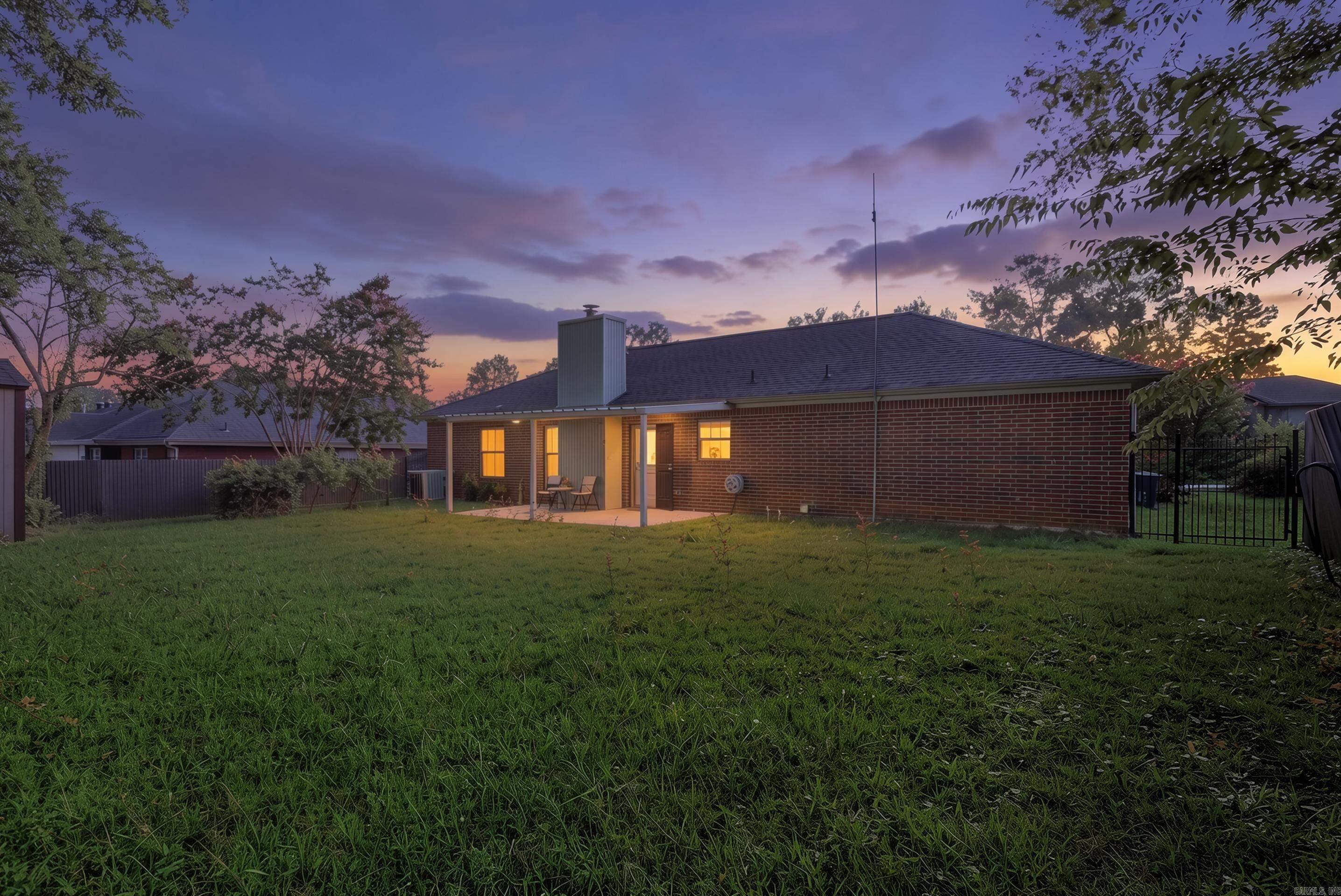 NORTHRIDGE - Residential