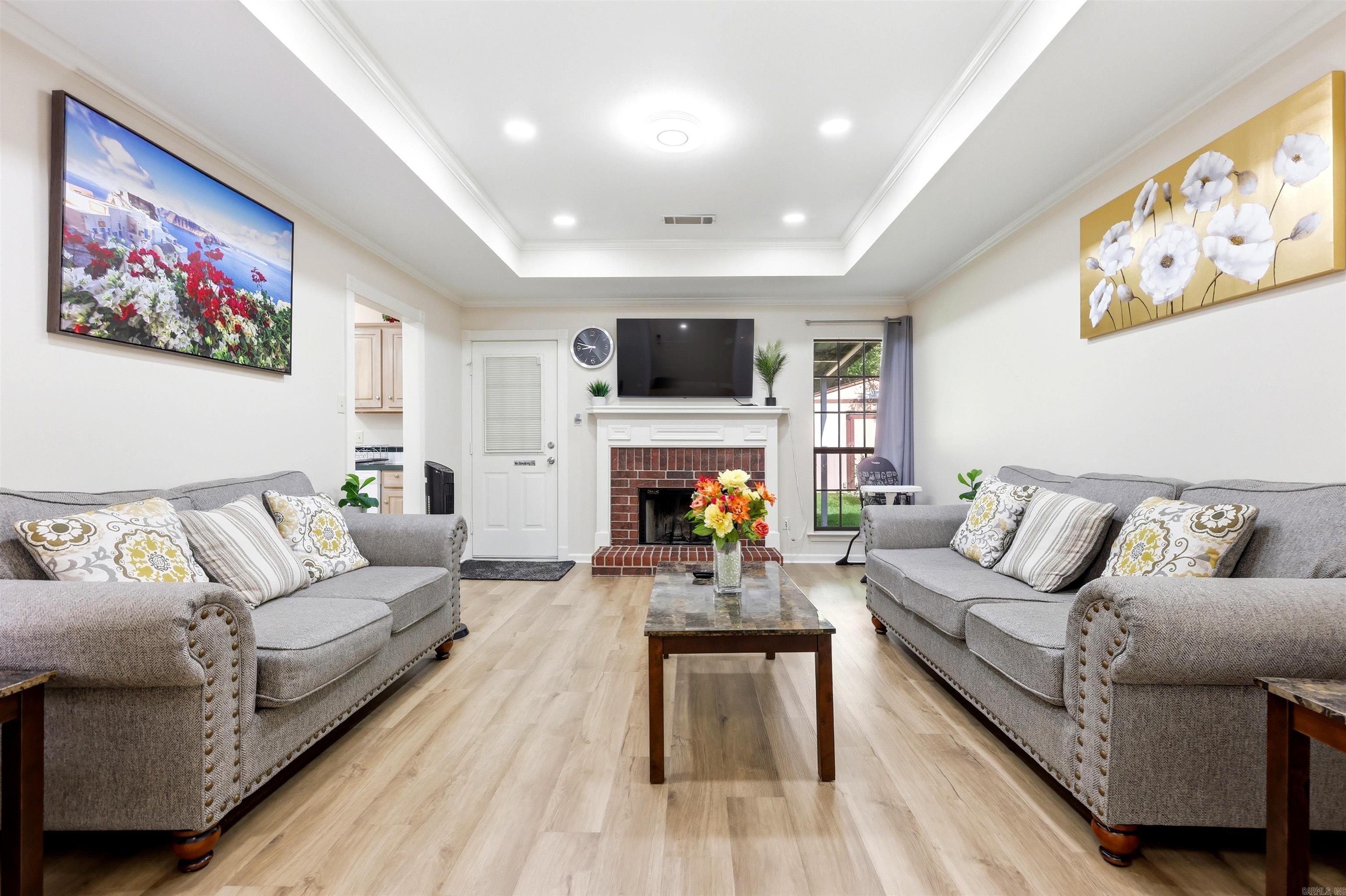NORTHRIDGE - Residential