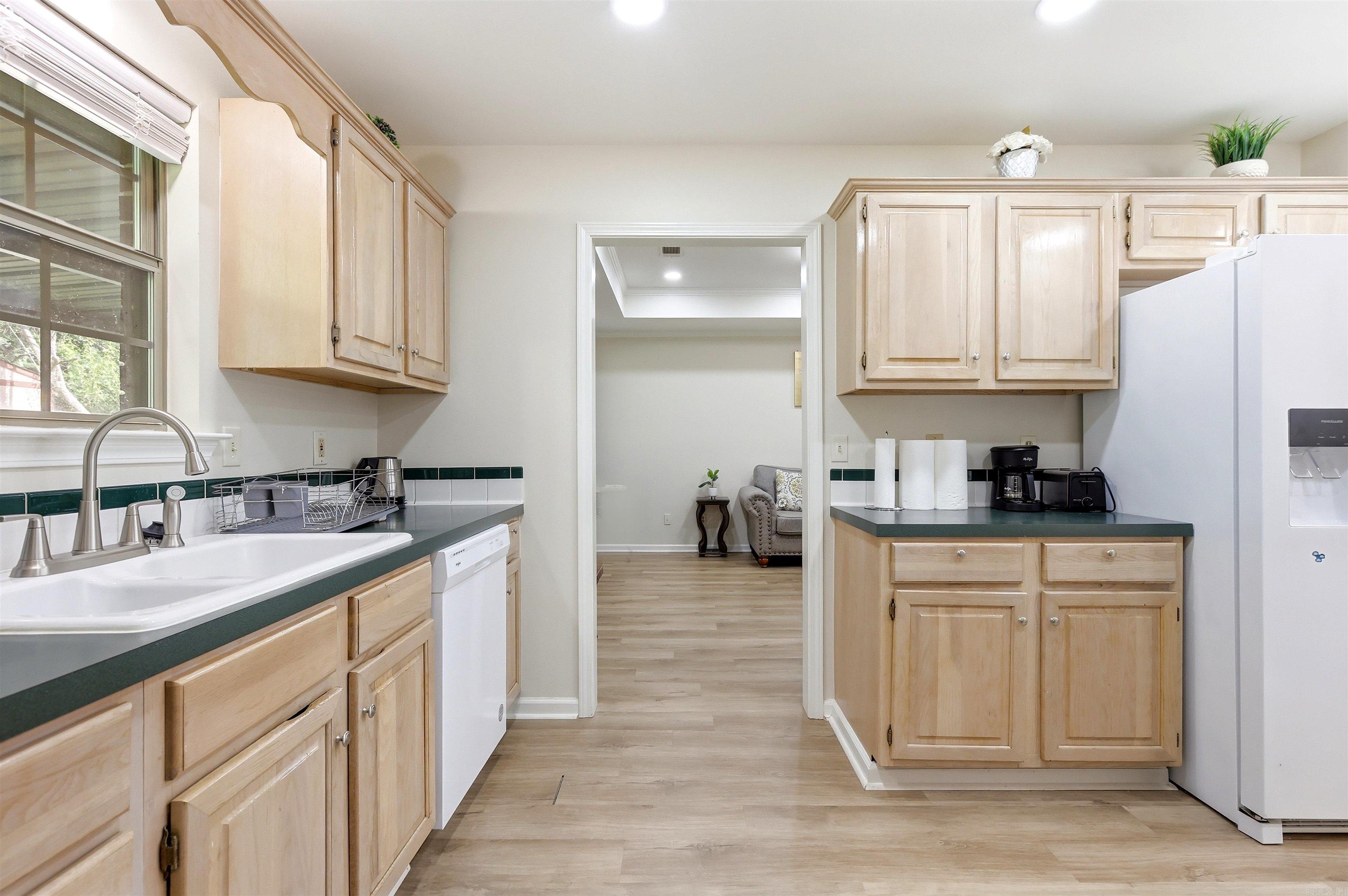 NORTHRIDGE - Residential